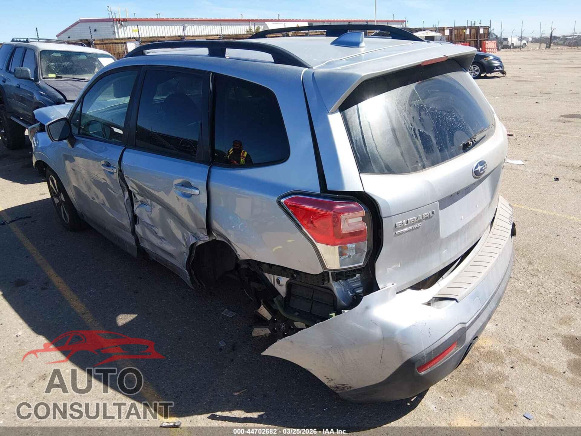 SUBARU FORESTER 2017 - JF2SJAGC6HH577304