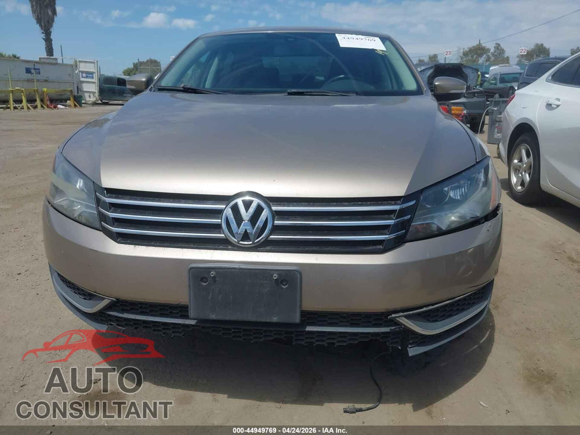 VOLKSWAGEN PASSAT 2015 - 1VWAT7A30FC041729