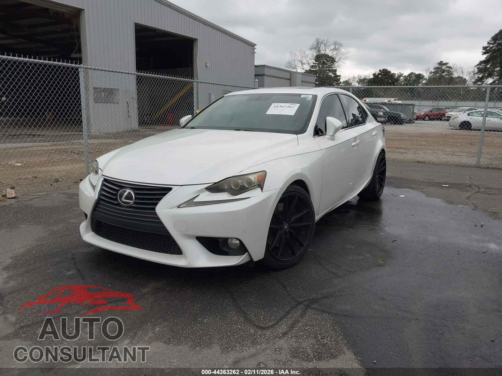 LEXUS IS 350 2014 - JTHBE1D21E5000819
