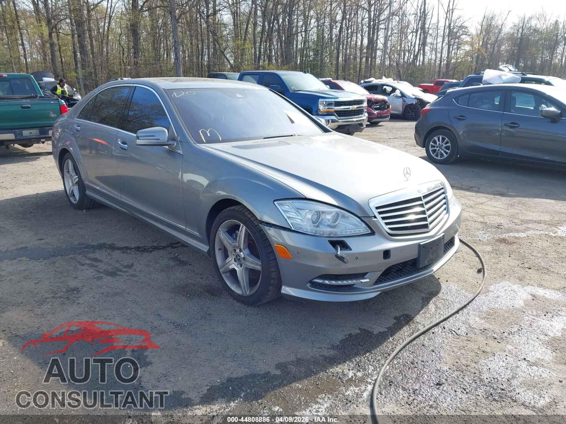 MERCEDES-BENZ S 550 2011 - WDDNG8GB2BA379738