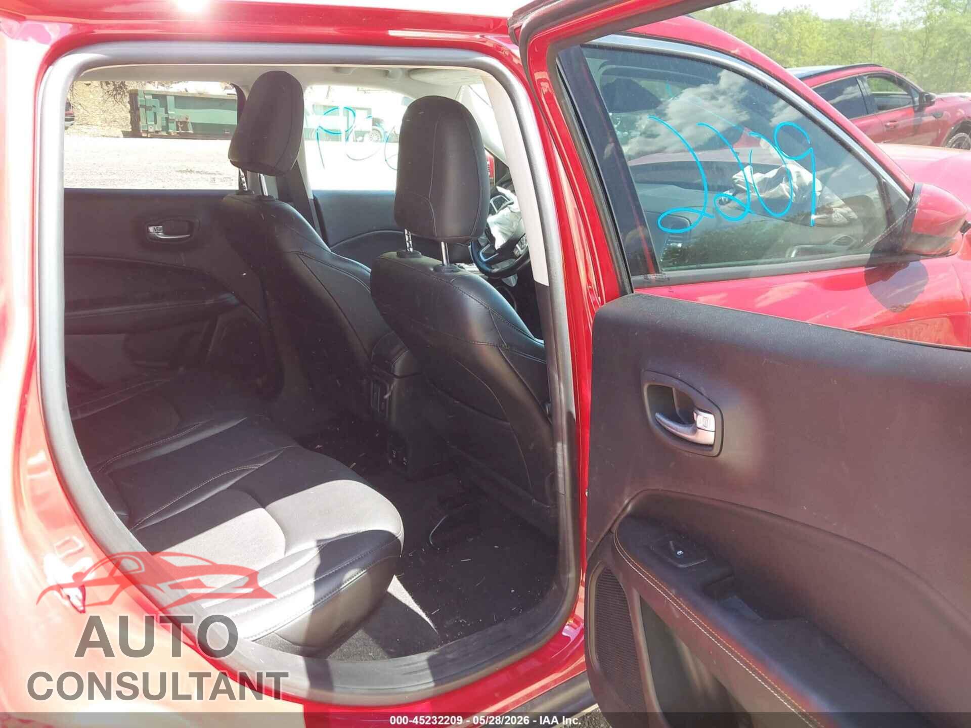 JEEP COMPASS 2018 - 3C4NJDBB3JT470214