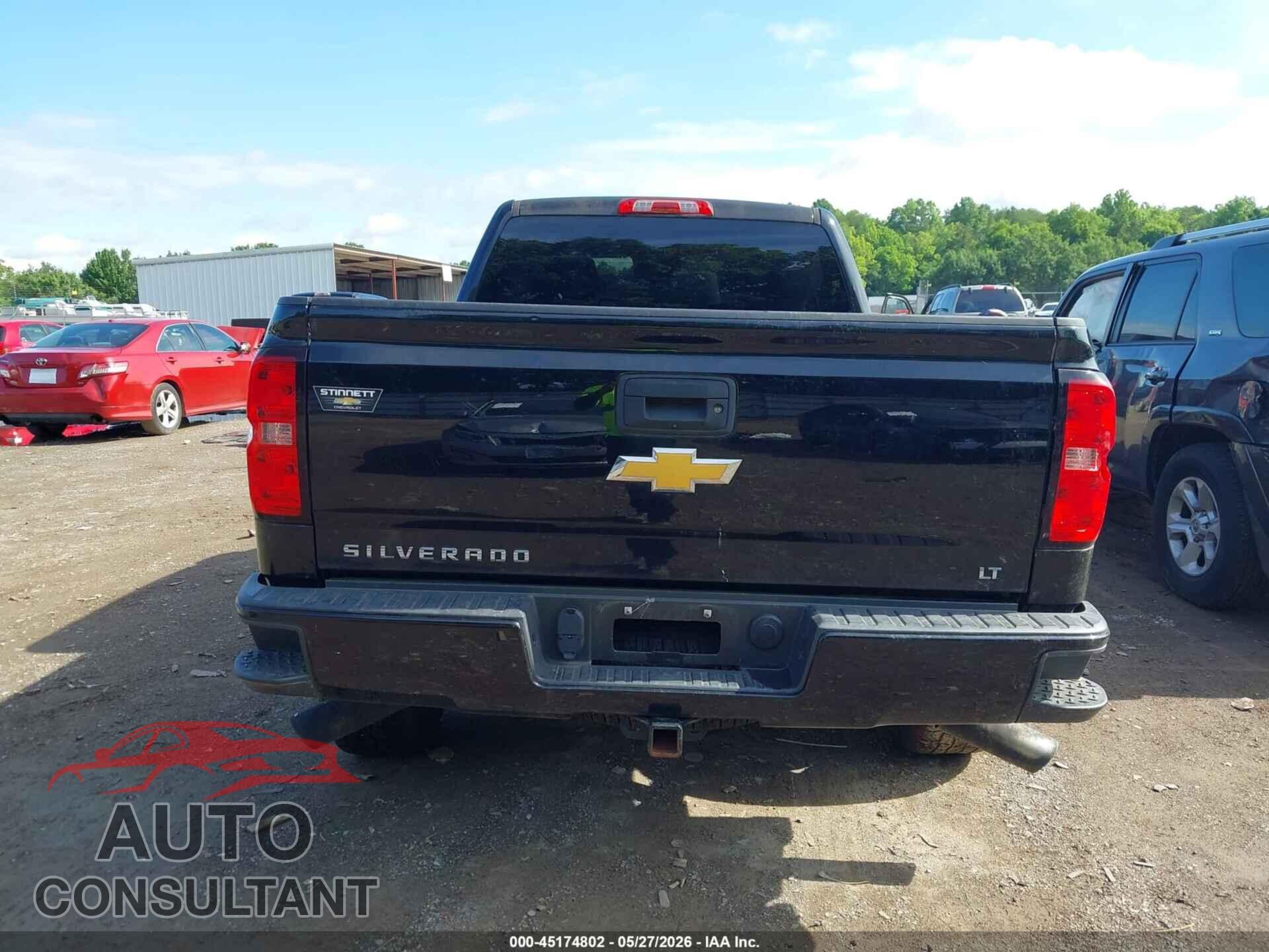 CHEVROLET SILVERADO 1500 2018 - 1GCVKREC5JZ347375