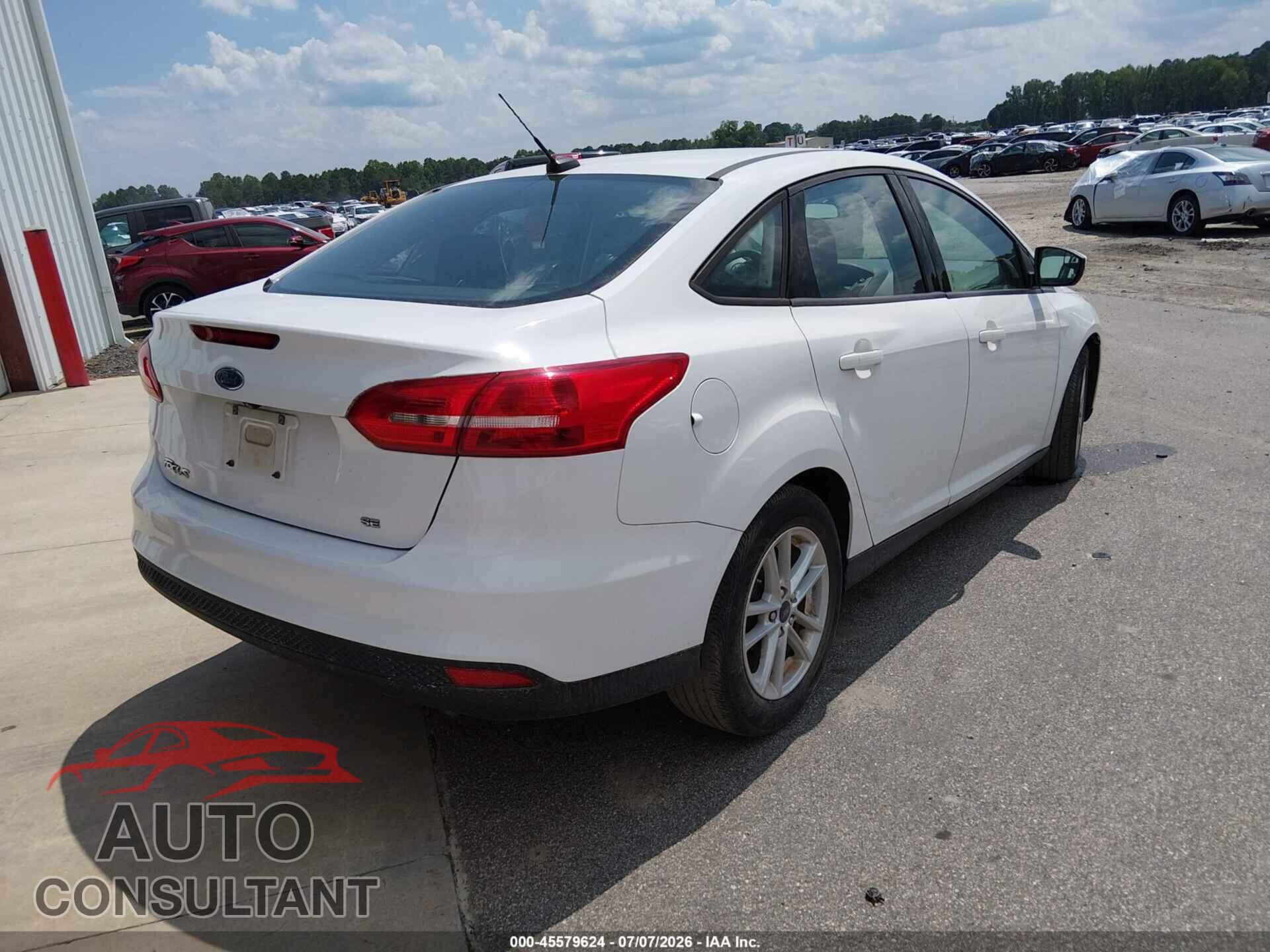 FORD FOCUS 2017 - 1FADP3F26HL320172