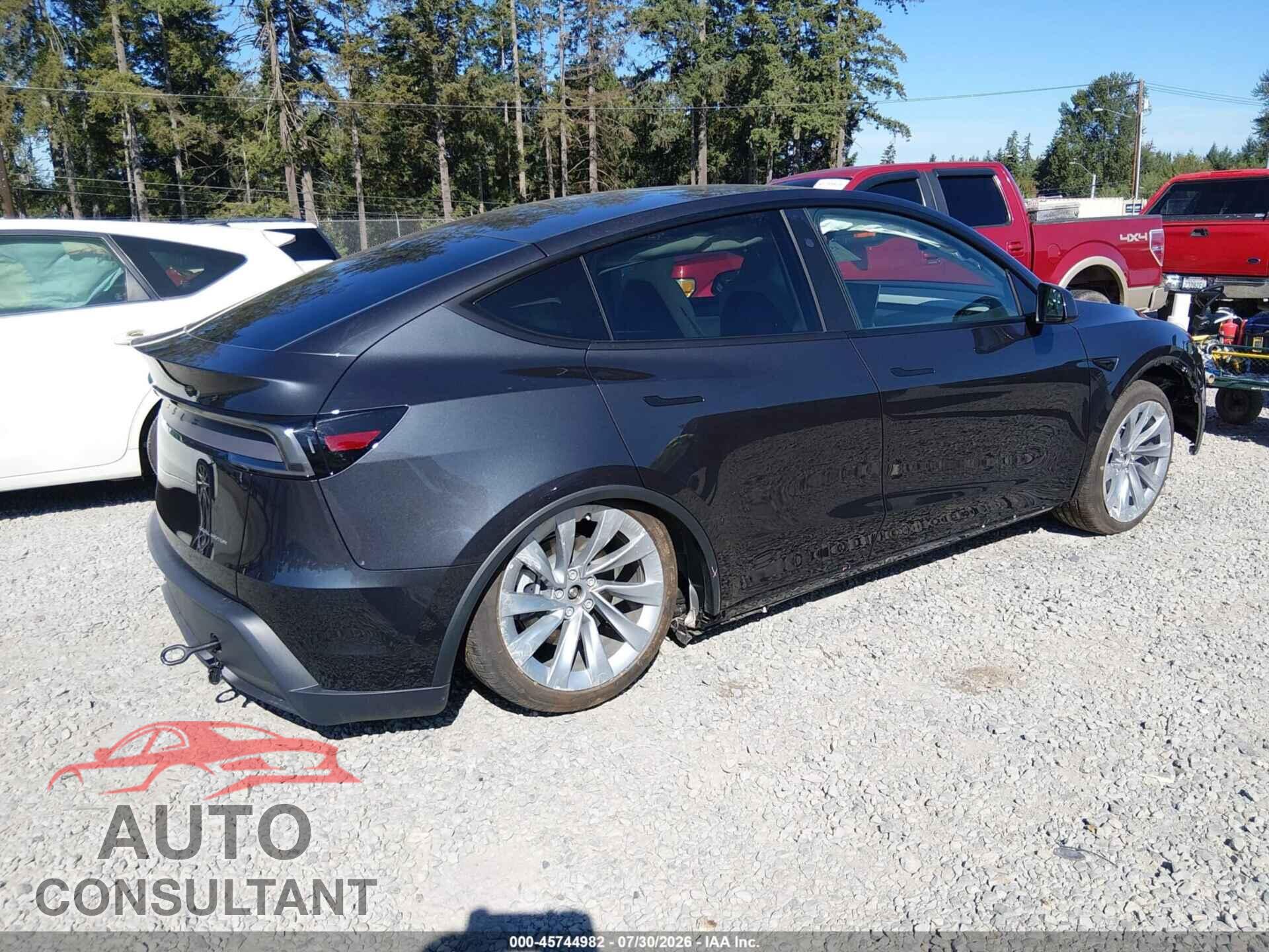 TESLA MODEL Y 2026 - 7SAYGDEE9TF355185