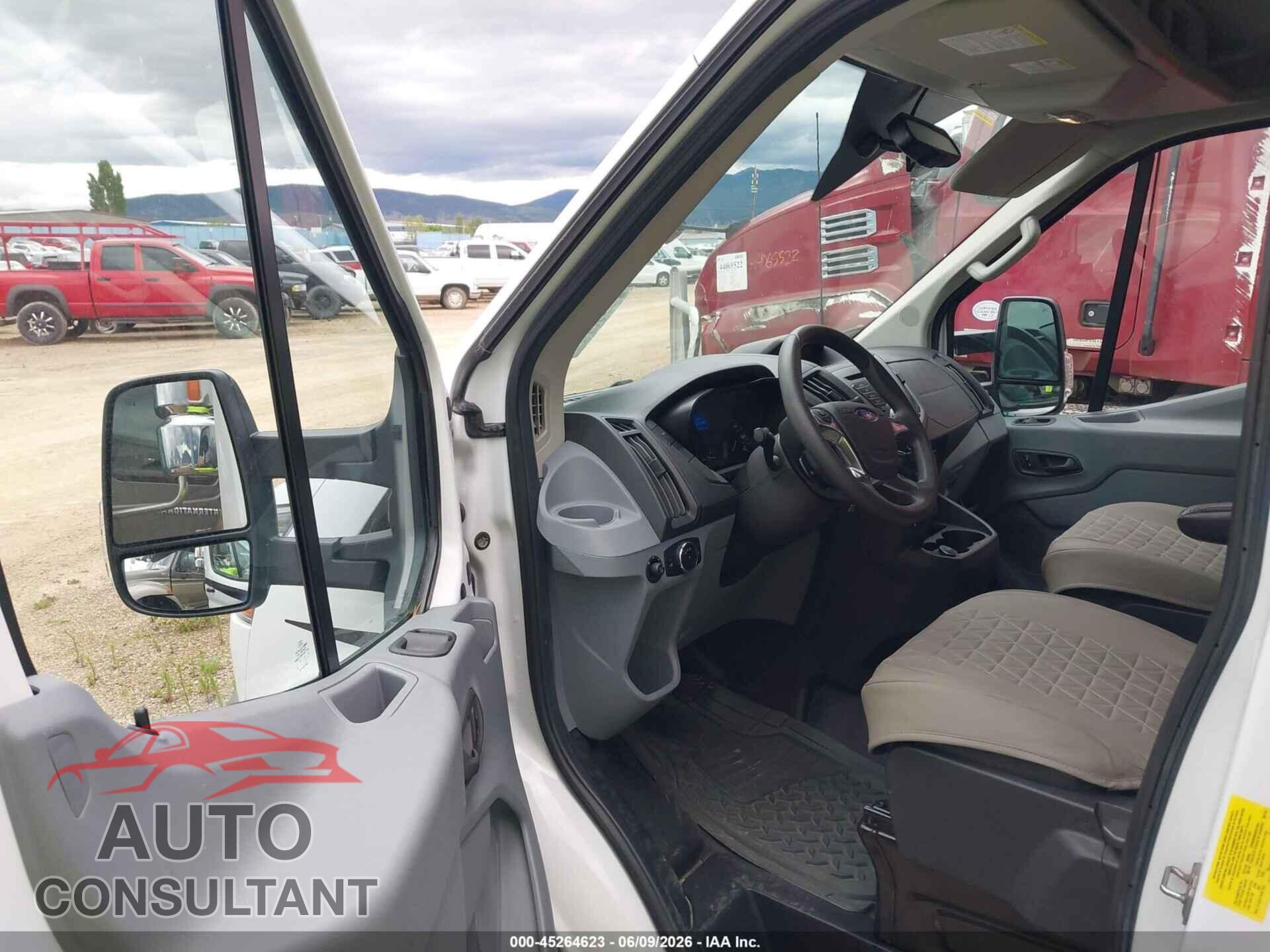 FORD TRANSIT-350 CUTAWAY 2017 - 1FDWS9PM3HKA31854