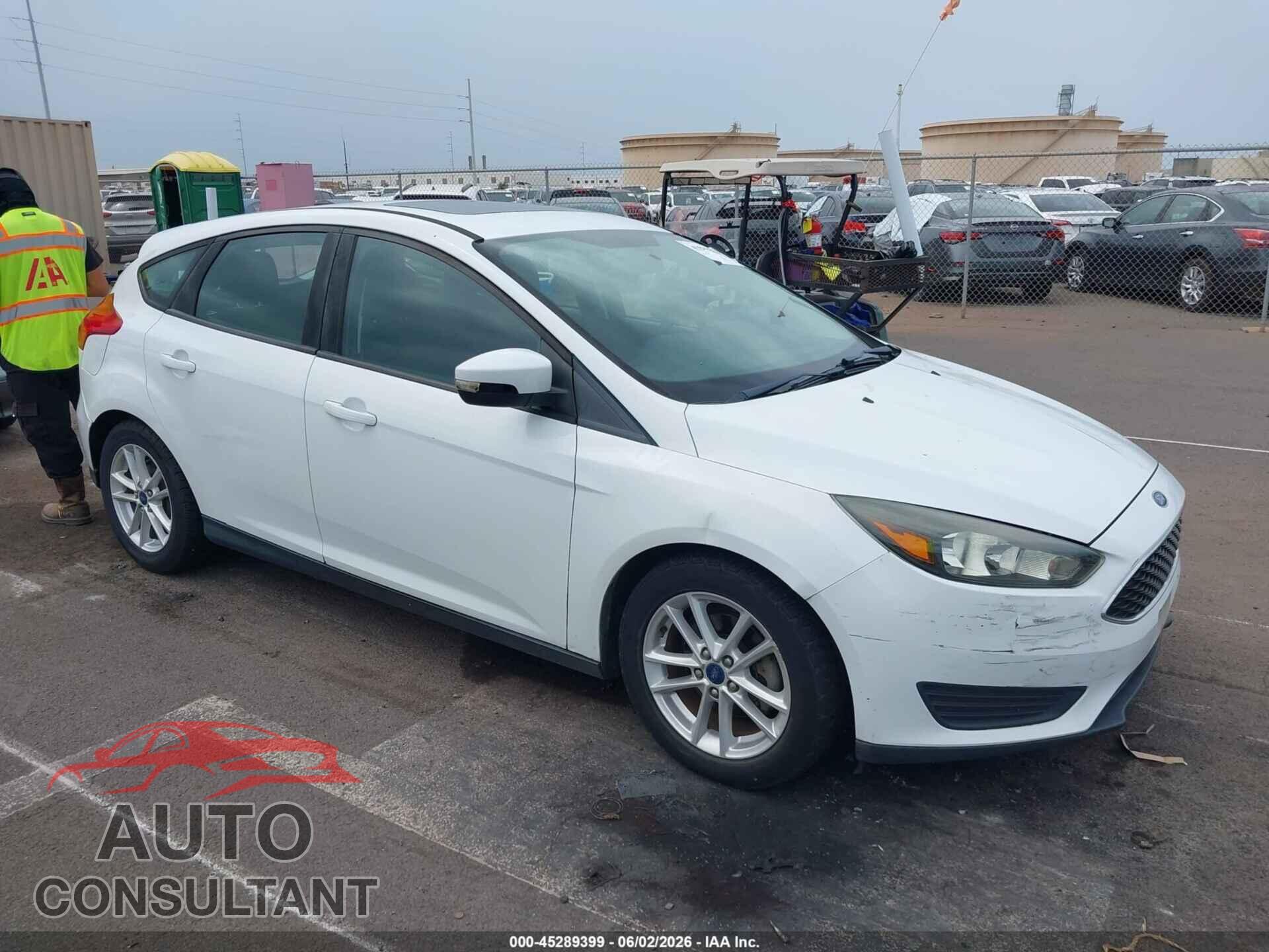 FORD FOCUS 2016 - 1FADP3K28GL348513