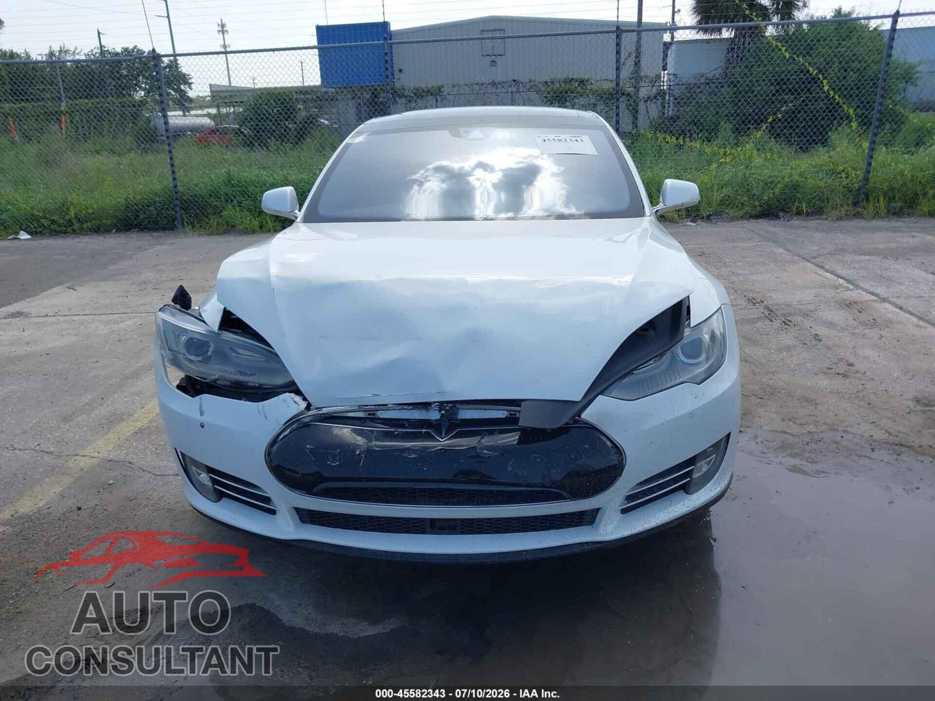 TESLA MODEL S 2015 - 5YJSA1E24FF109223
