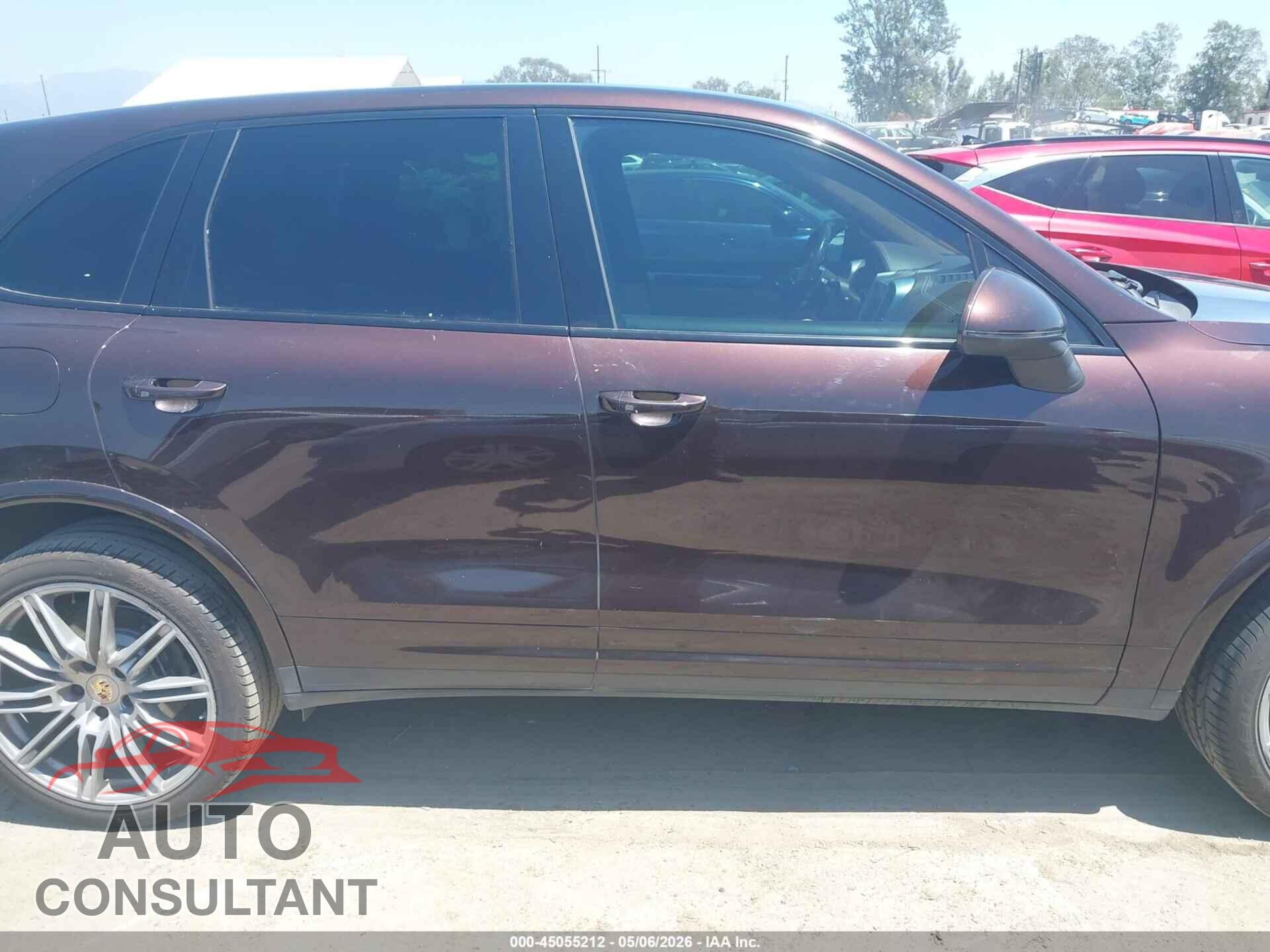 PORSCHE CAYENNE 2017 - WP1AA2A29HKA84654