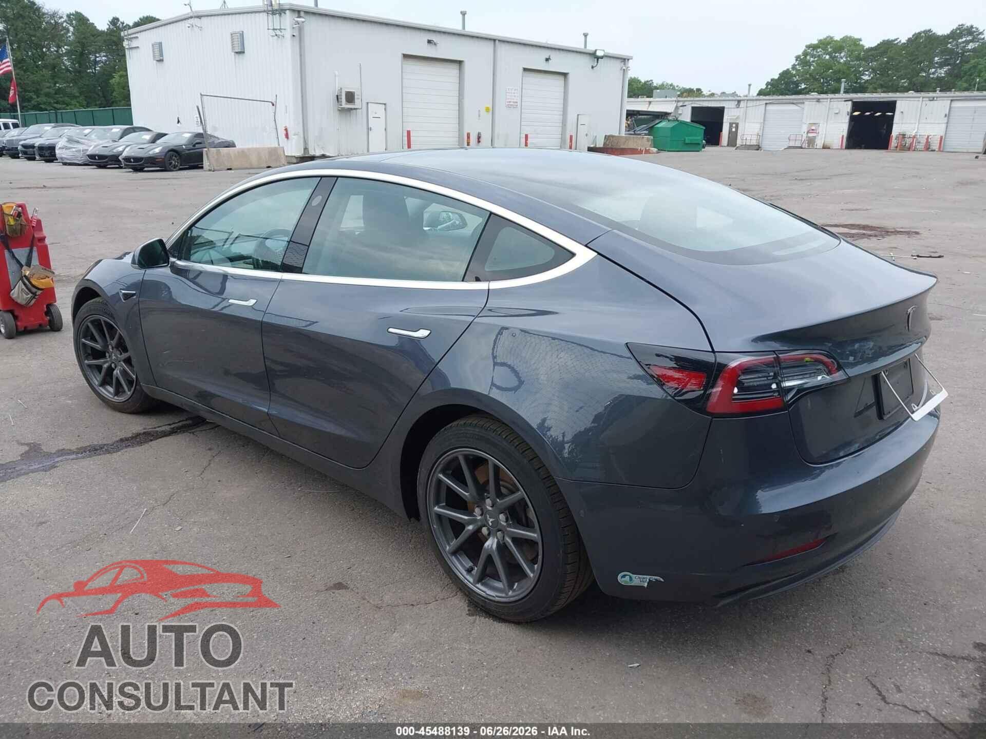 TESLA MODEL 3 2018 - 5YJ3E1EA8JF040951