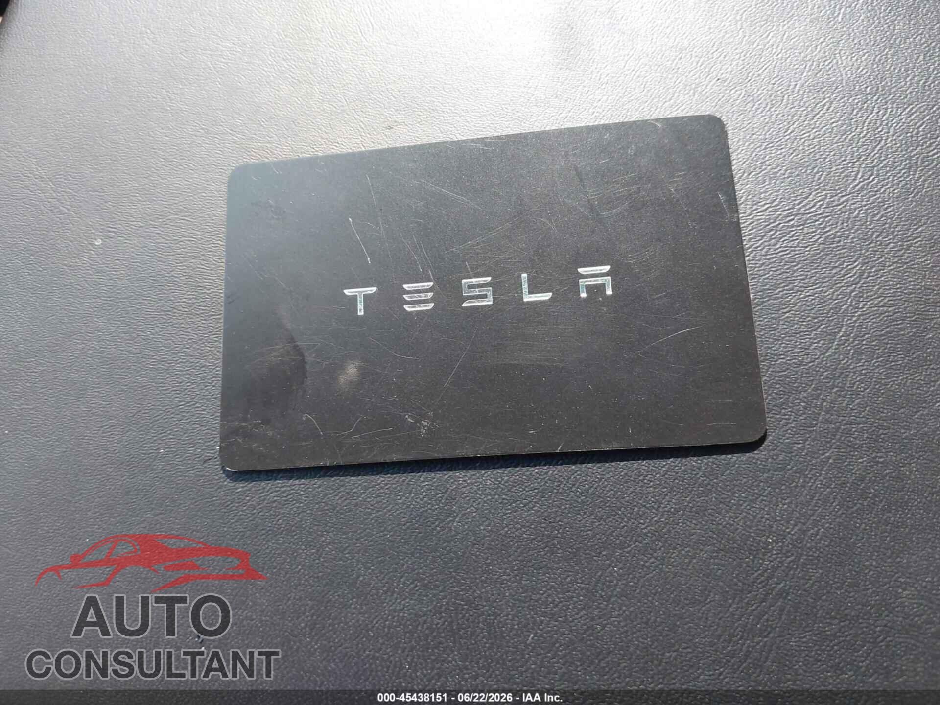 TESLA MODEL 3 2019 - 5YJ3E1EA9KF396536