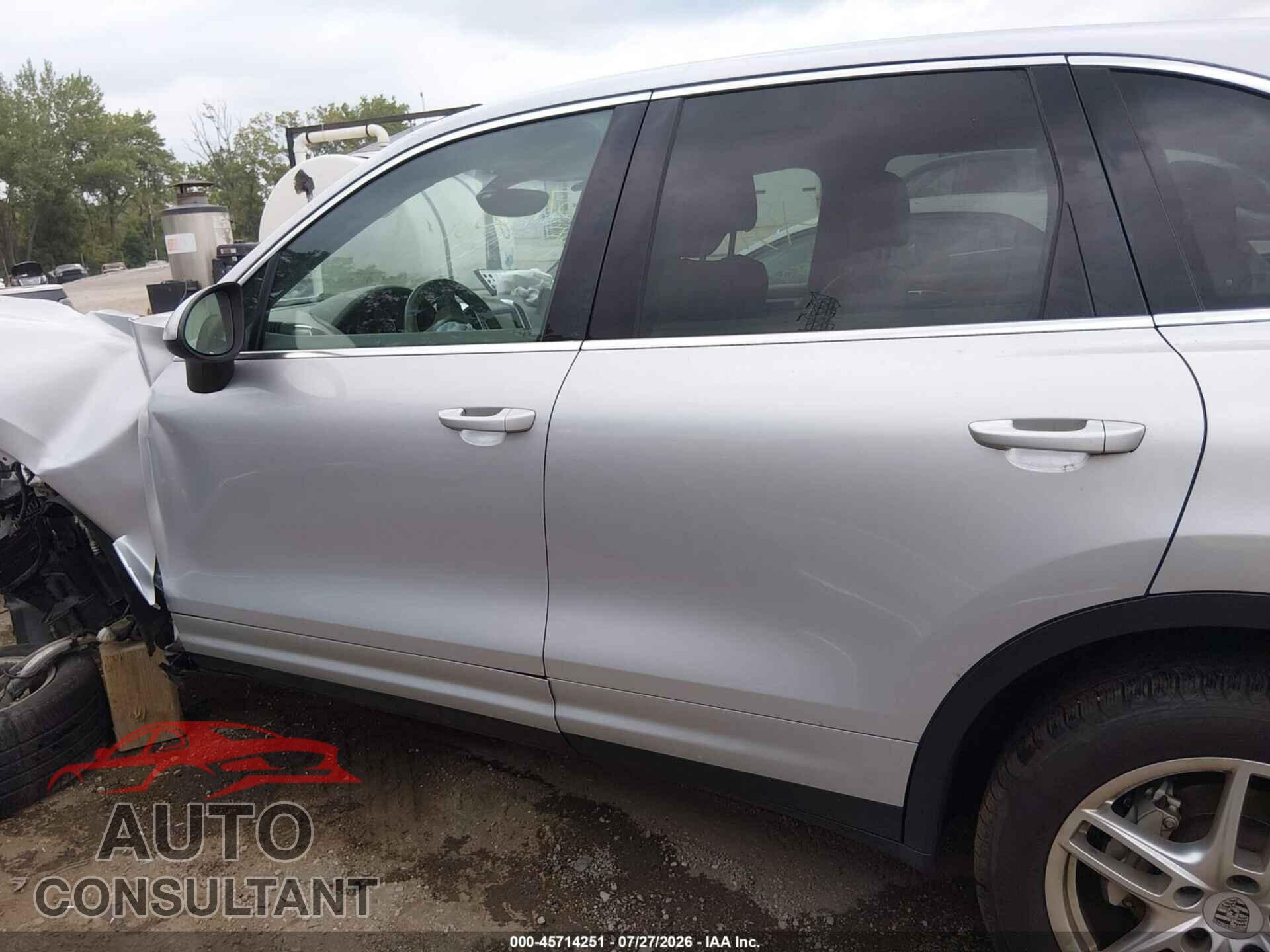 PORSCHE CAYENNE 2012 - WP1AB2A24CLA44420