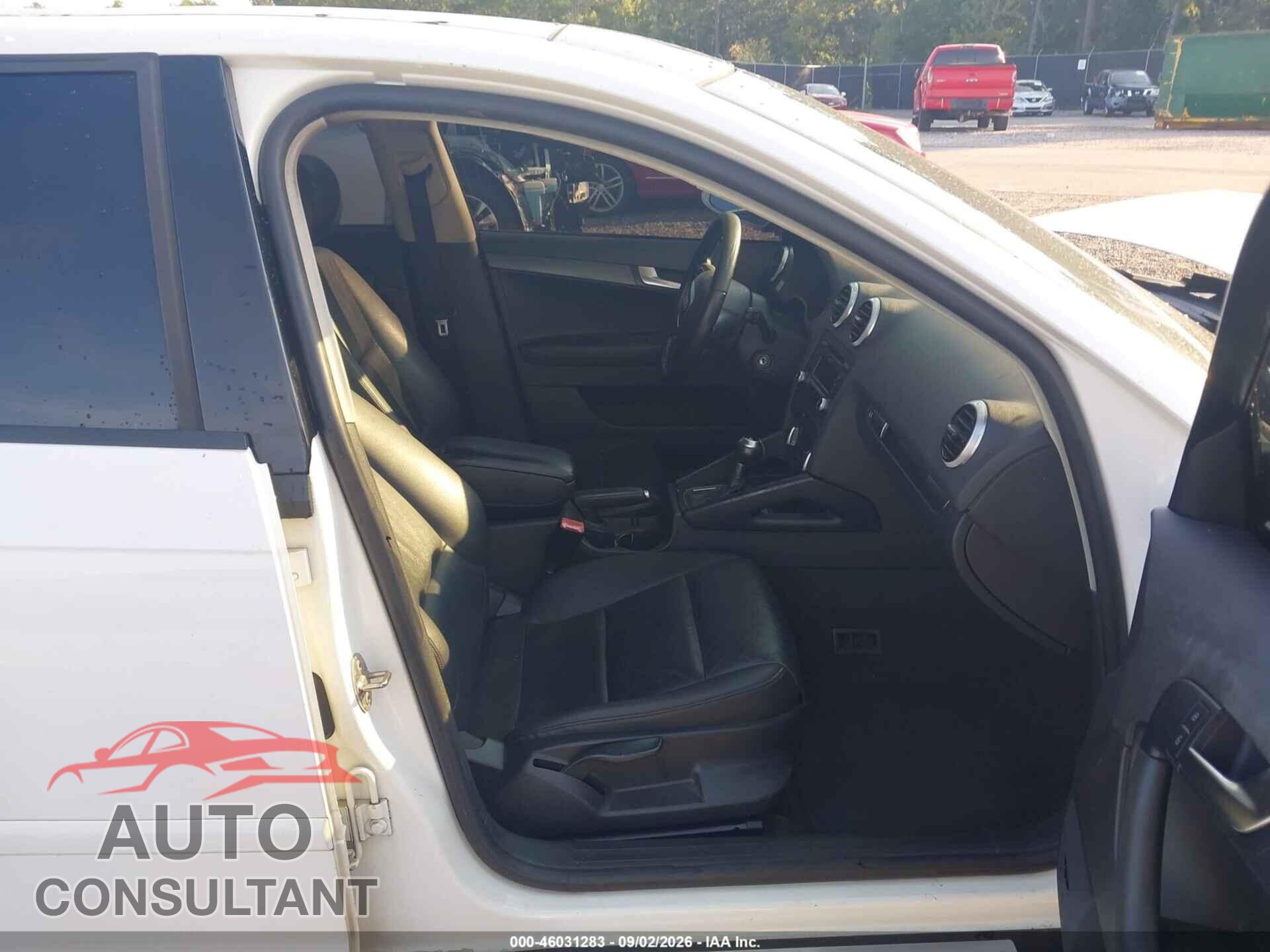 AUDI A3 2011 - WAUBJBFM8BA072943