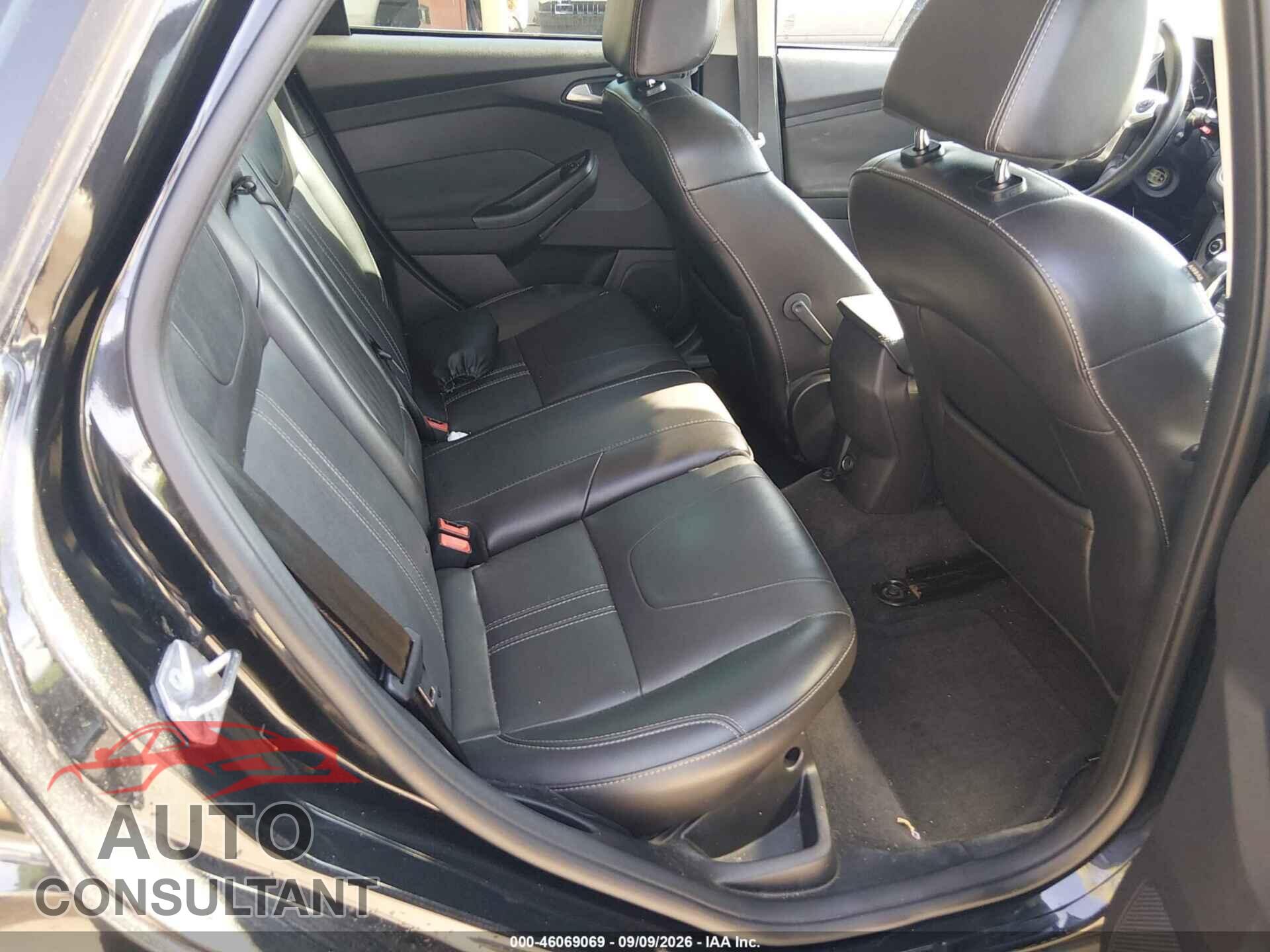 FORD FOCUS 2014 - 1FADP3N26EL340757