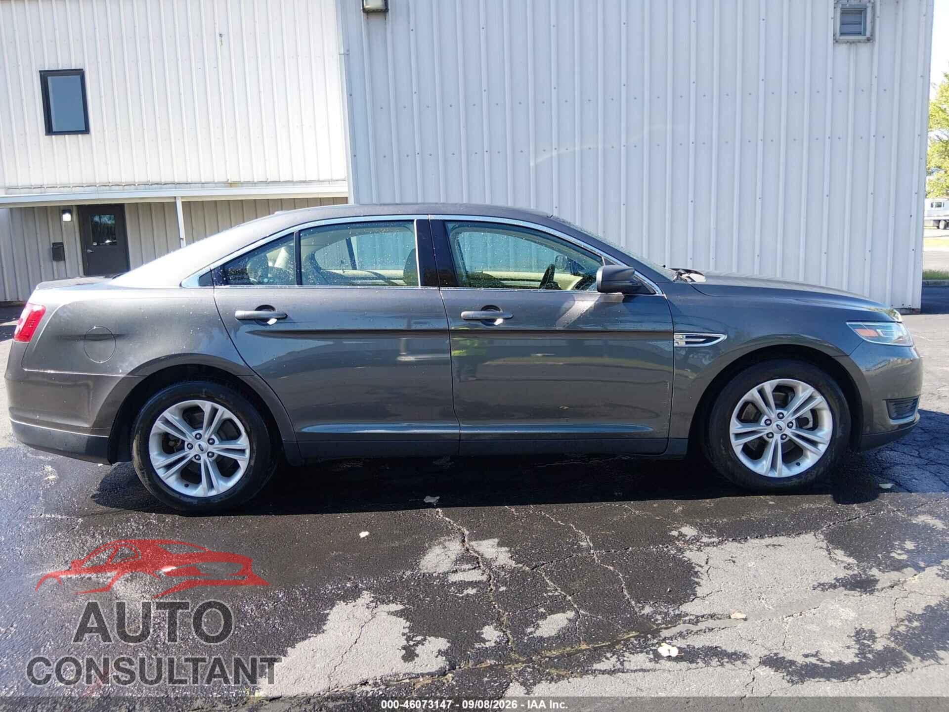 FORD TAURUS 2017 - 1FAHP2D85HG115583