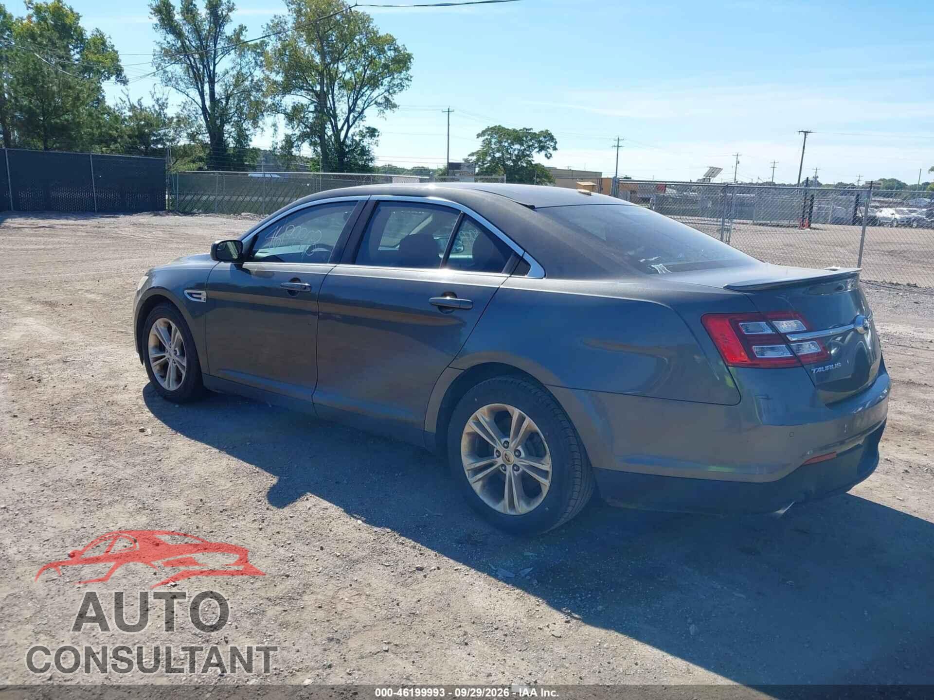 FORD TAURUS 2015 - 1FAHP2E89FG206190