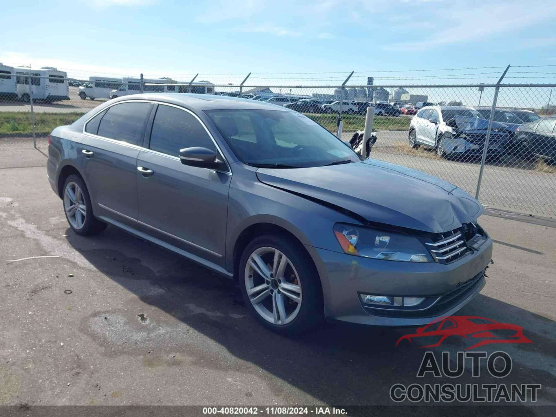 VOLKSWAGEN PASSAT 2013 - 1VWCM7A33DC083170