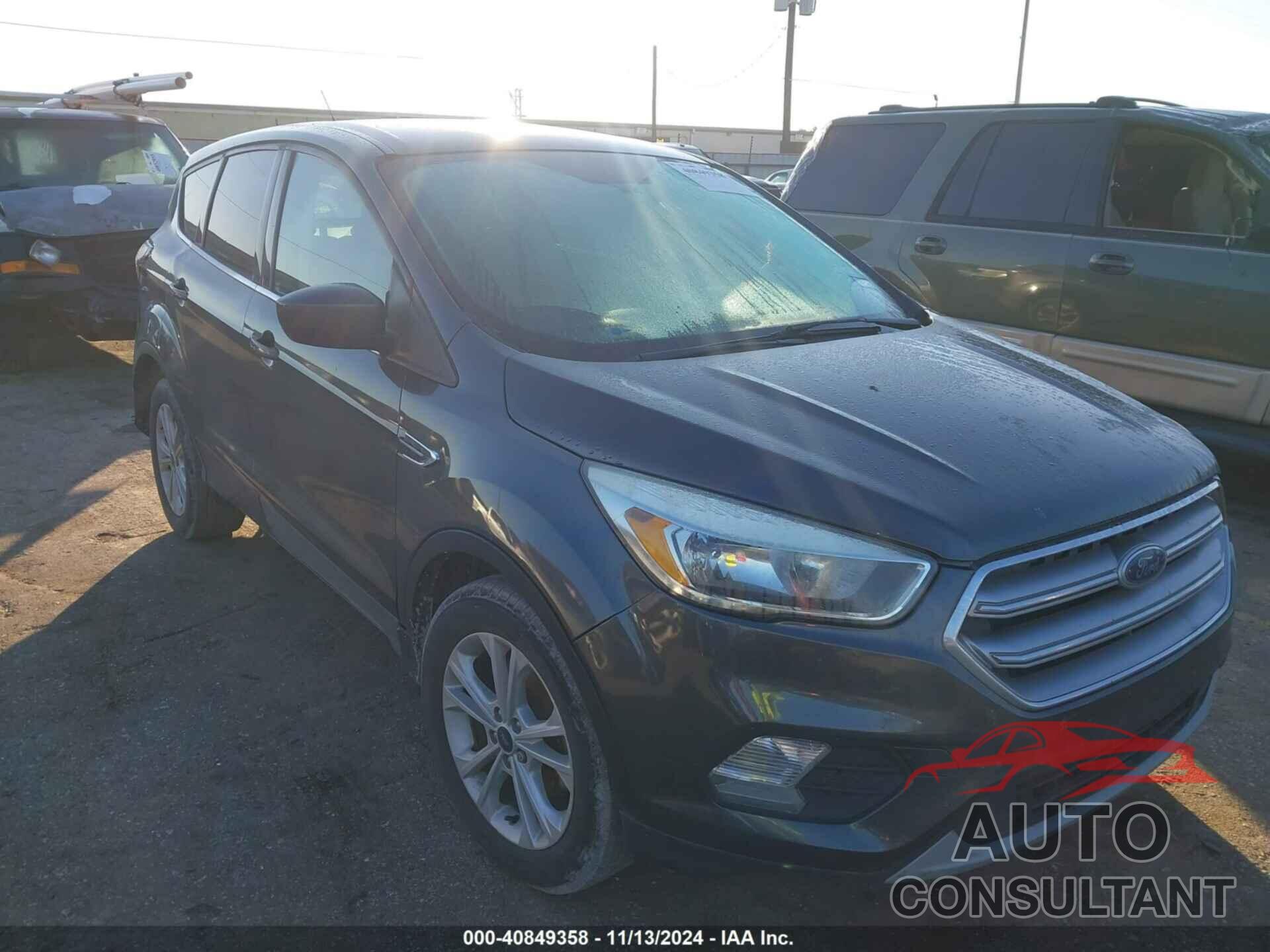 FORD ESCAPE 2017 - 1FMCU0GD6HUC65337