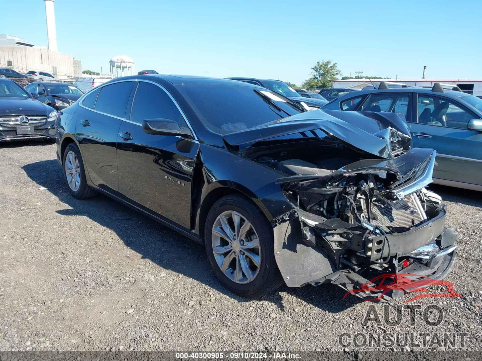 CHEVROLET MALIBU 2021 - 1G1ZD5ST9MF070687