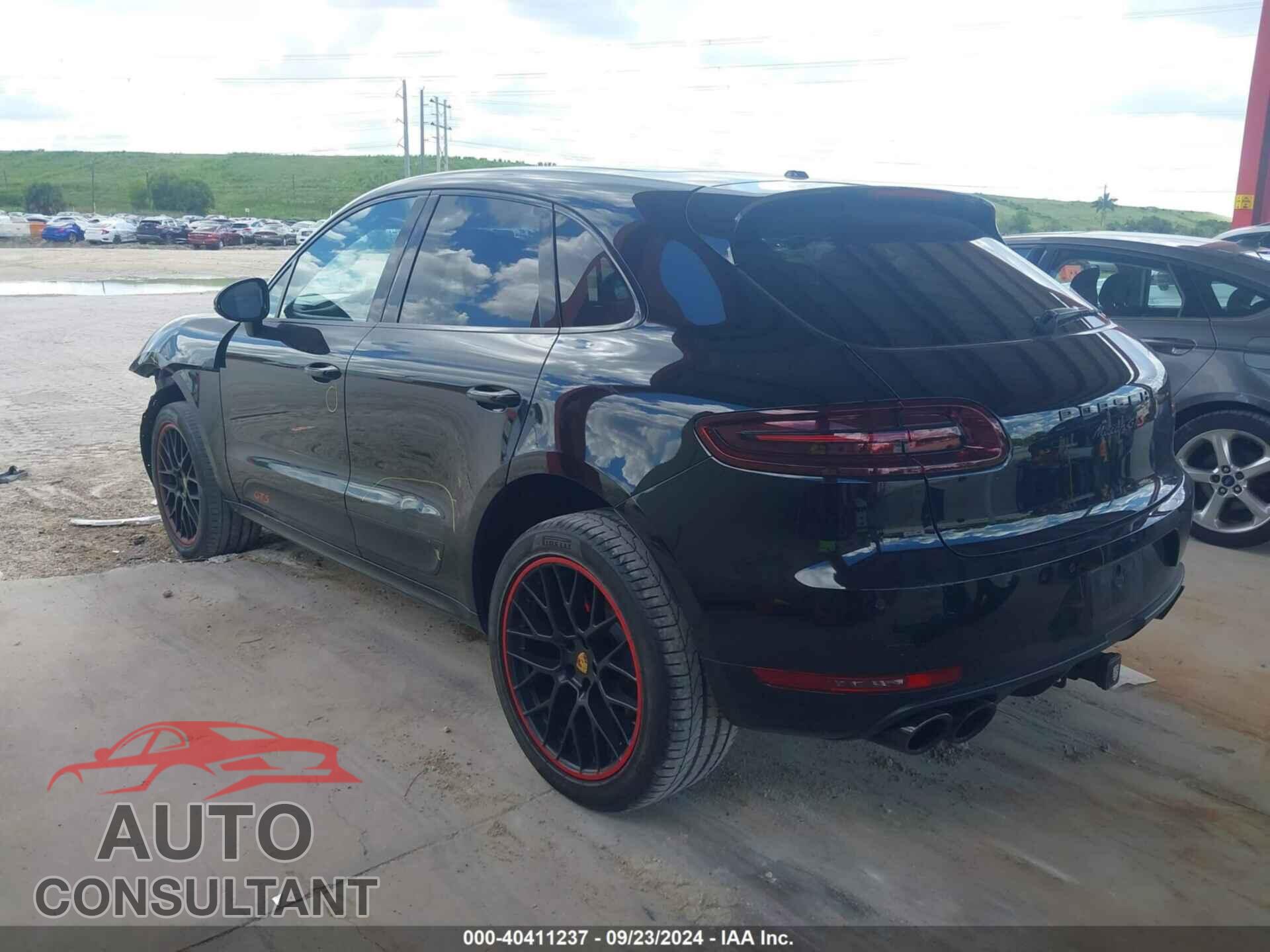 PORSCHE MACAN 2018 - WP1AG2A59JLB62360