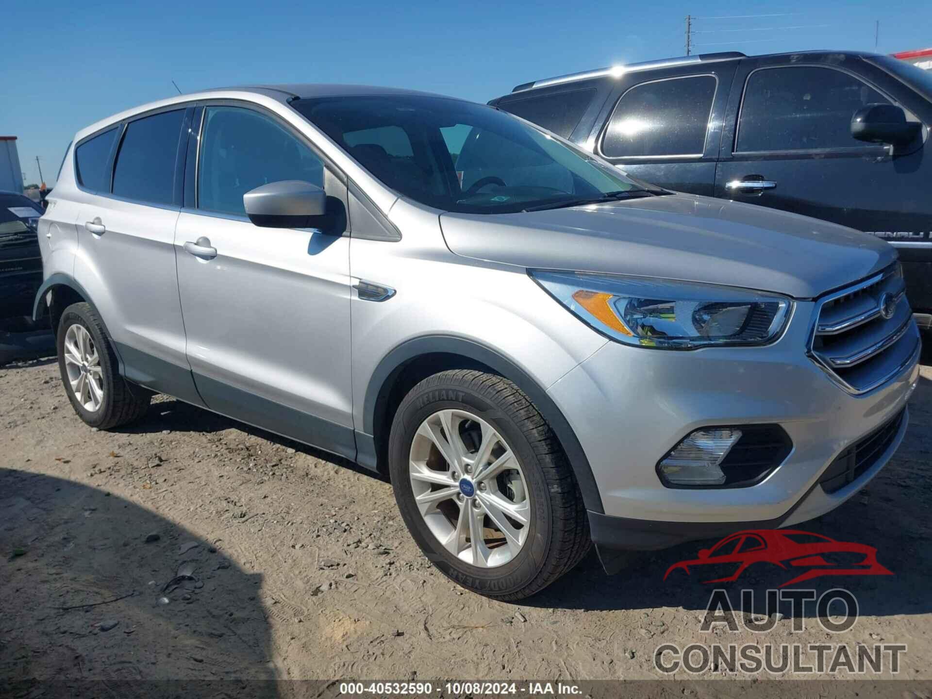 FORD ESCAPE 2017 - 1FMCU0GD1HUA98840