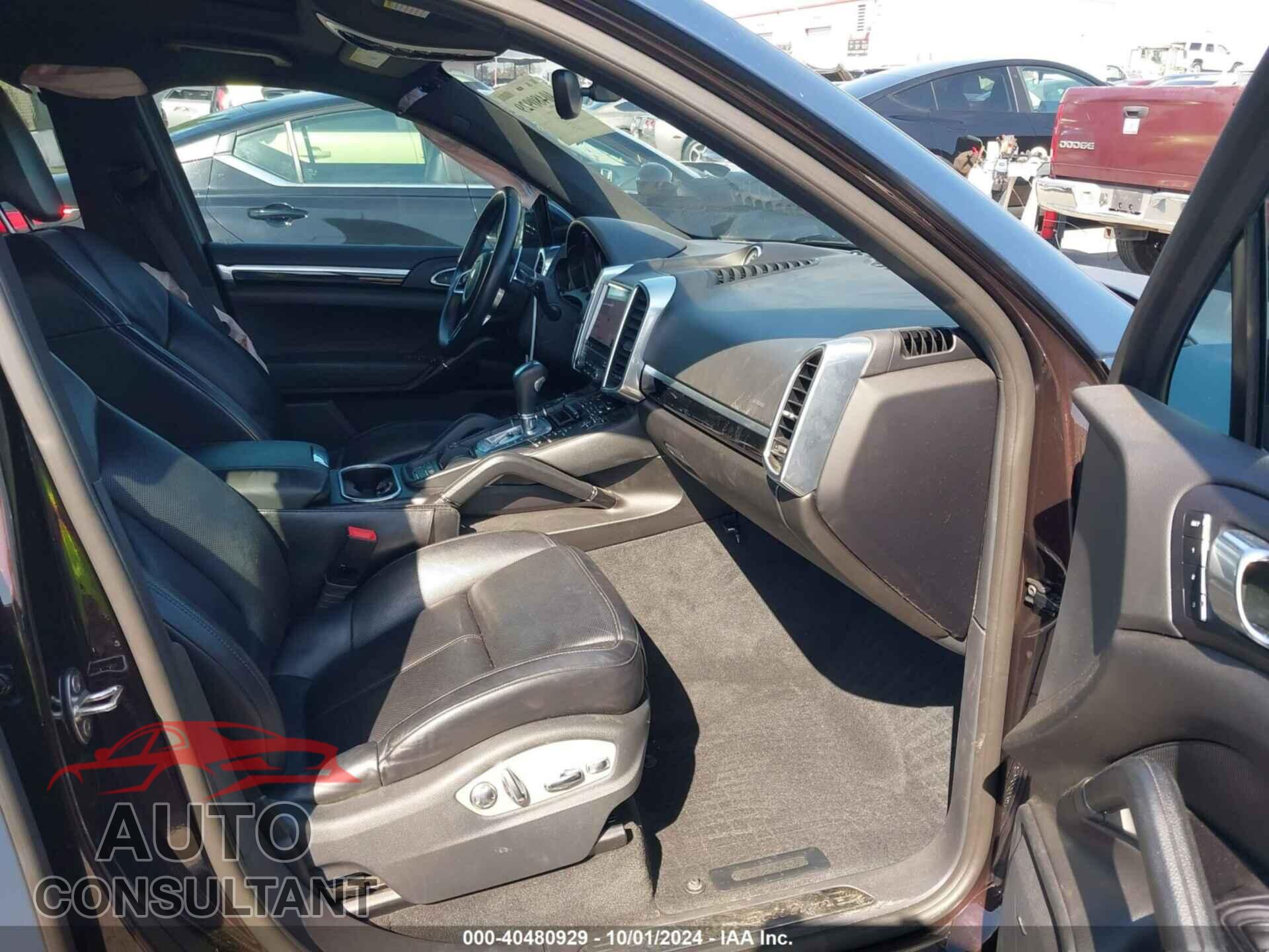 PORSCHE CAYENNE 2018 - WP1AA2A2XJKA04400