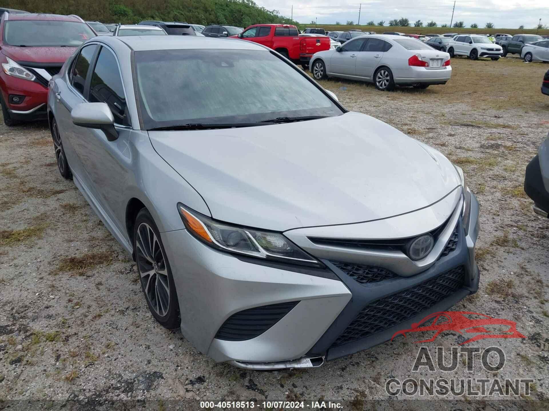 TOYOTA CAMRY 2018 - 4T1B11HK5JU651289