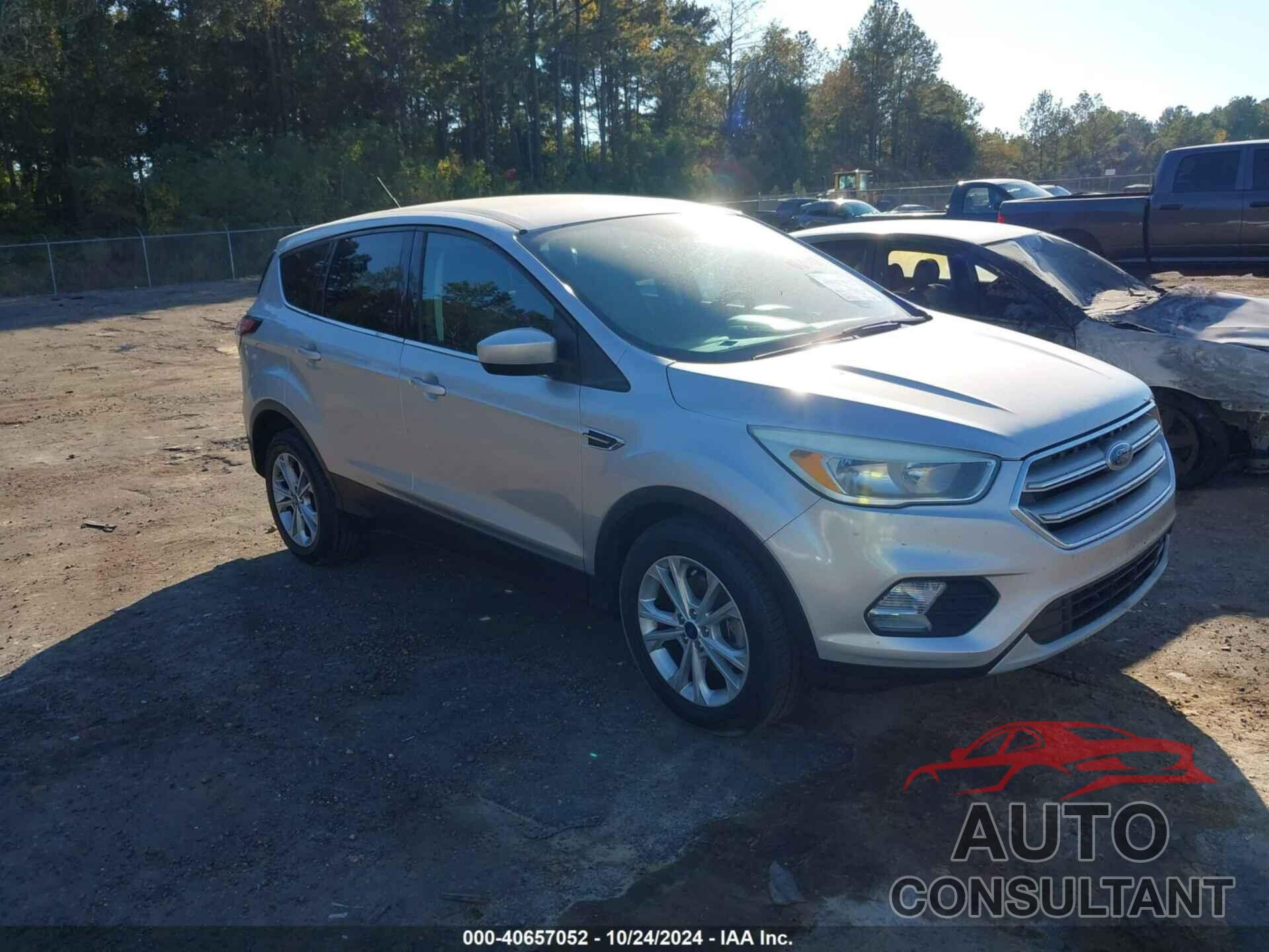 FORD ESCAPE 2017 - 1FMCU0GD7HUD08308