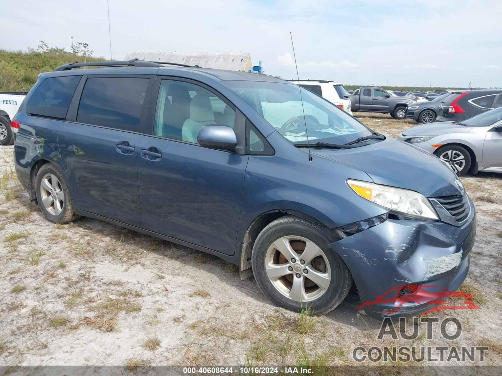 TOYOTA SIENNA 2013 - 5TDKK3DC8DS351329