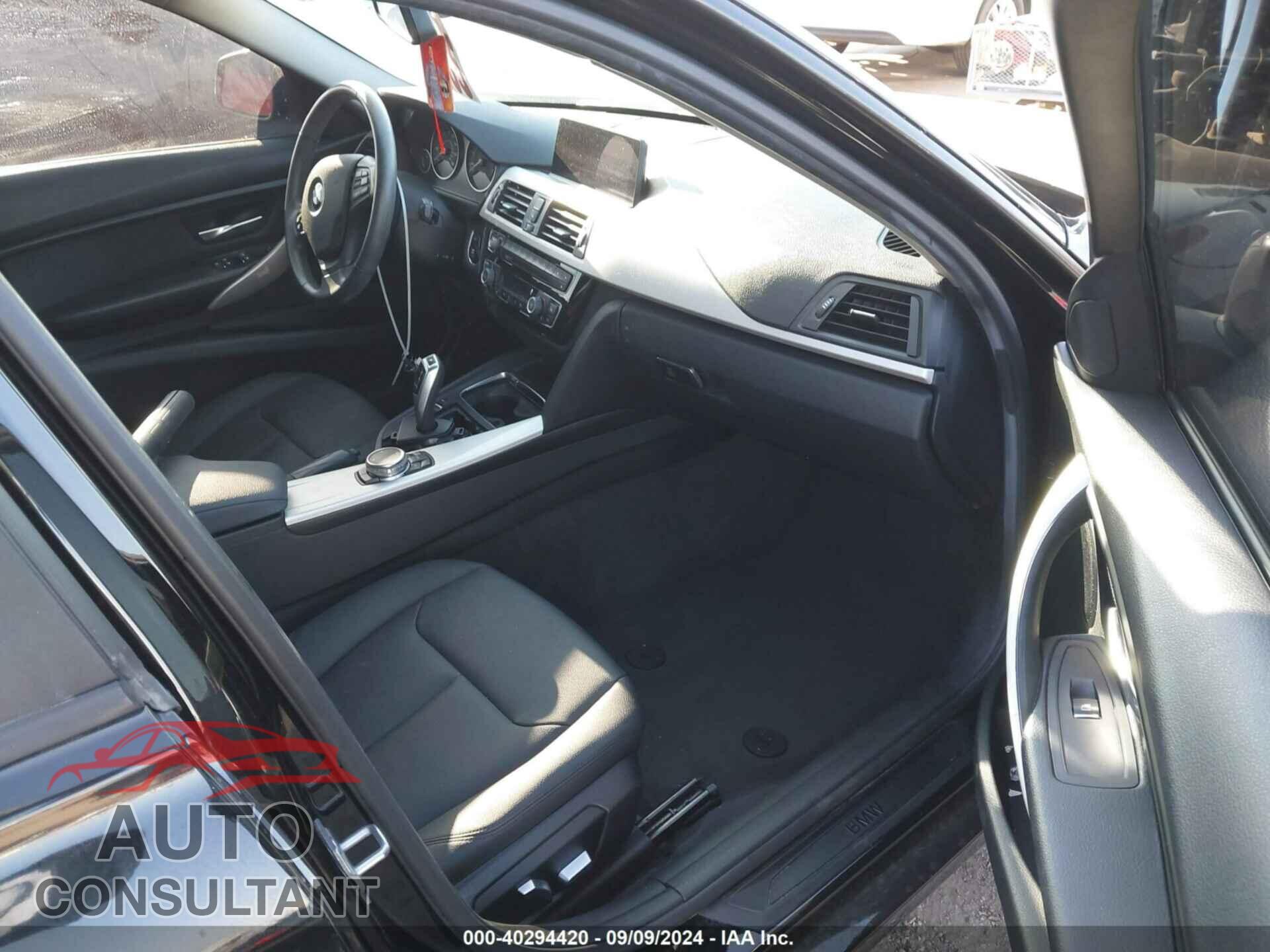 BMW 320I 2016 - WBA8E1G52GNT35332