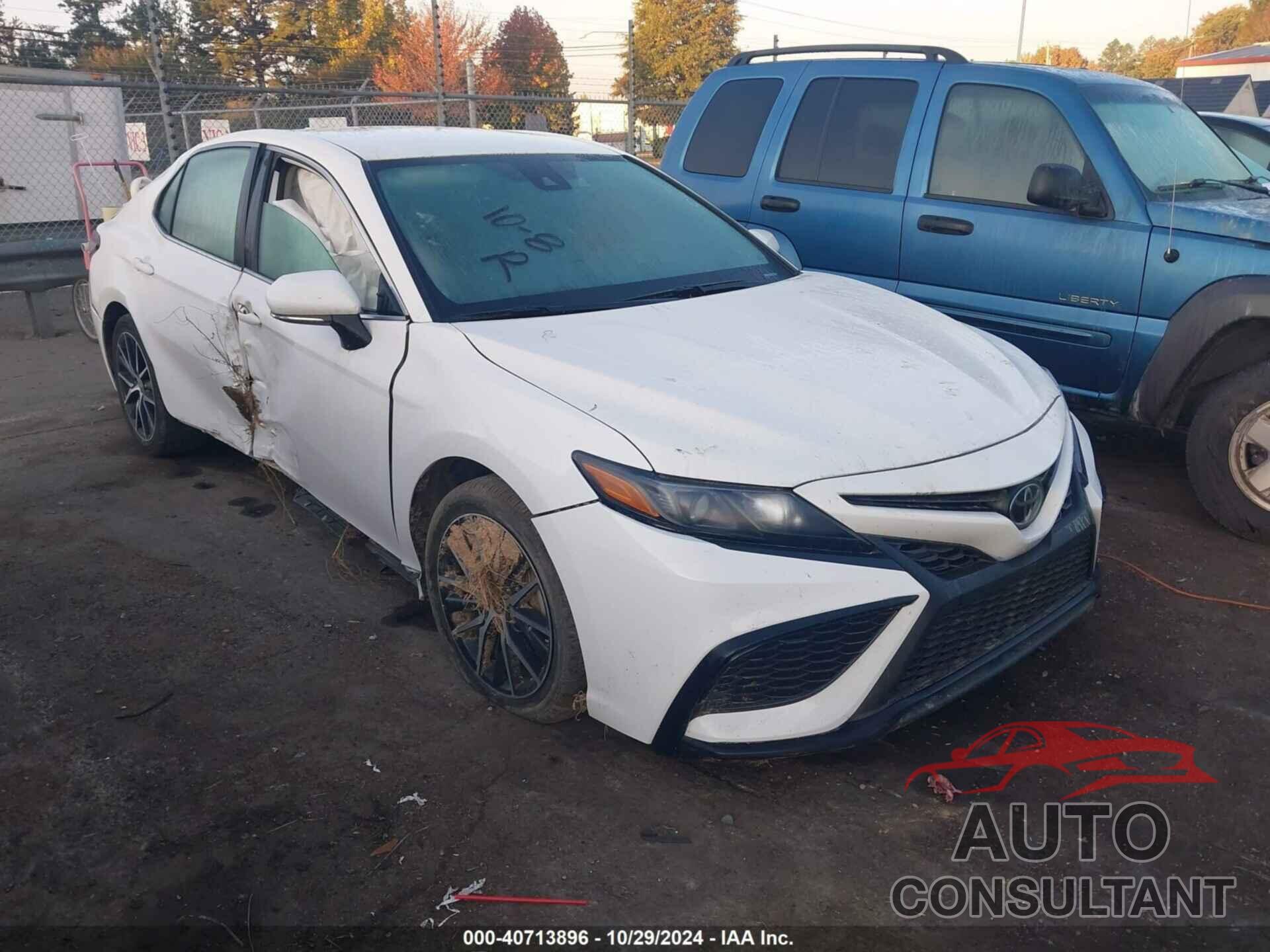 TOYOTA CAMRY 2023 - 4T1G11AK8PU750763