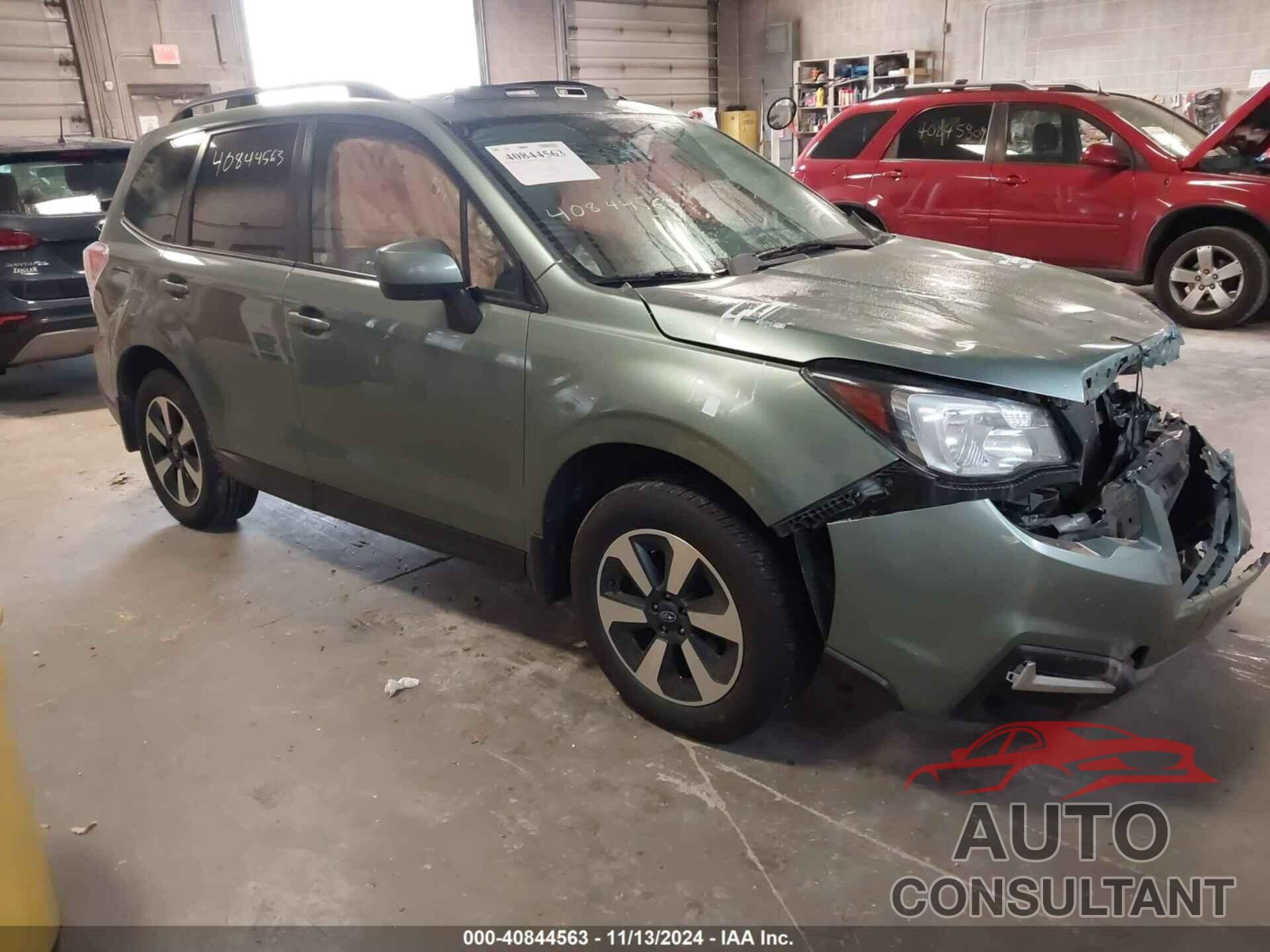SUBARU FORESTER 2018 - JF2SJAEC2JH579057