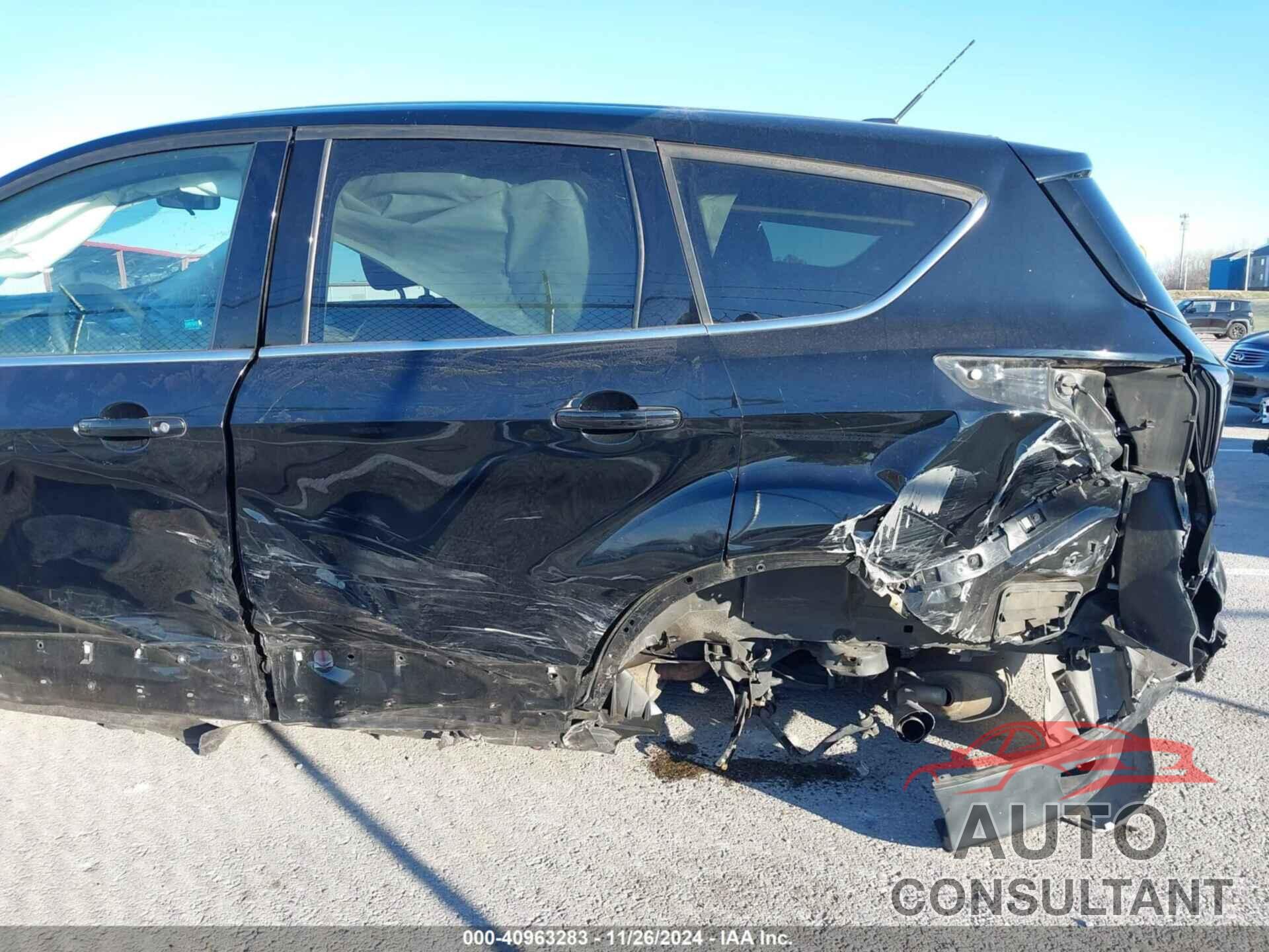 FORD ESCAPE 2017 - 1FMCU0GD0HUD74697
