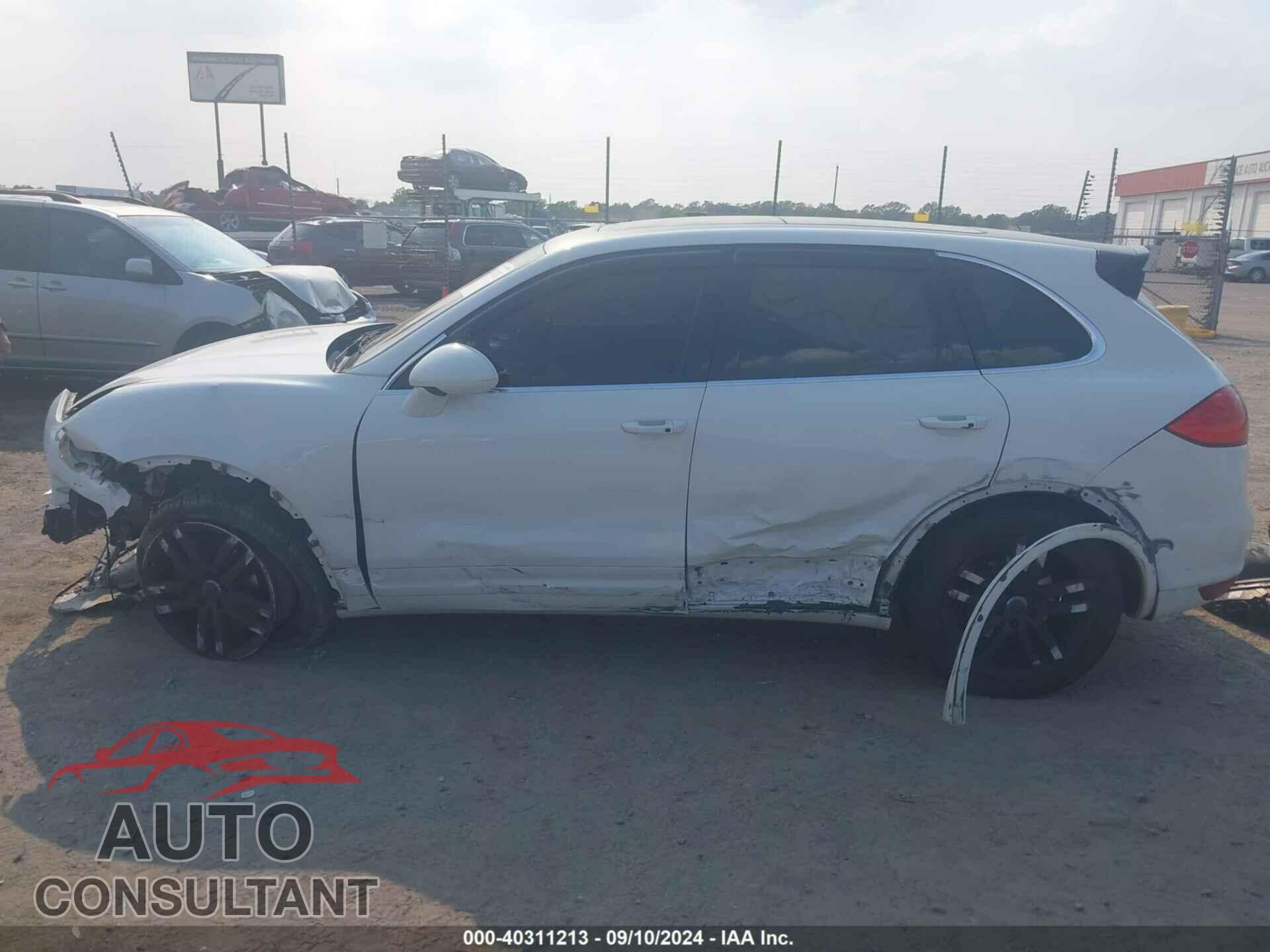 PORSCHE CAYENNE 2013 - WP1AA2A23DLA01689