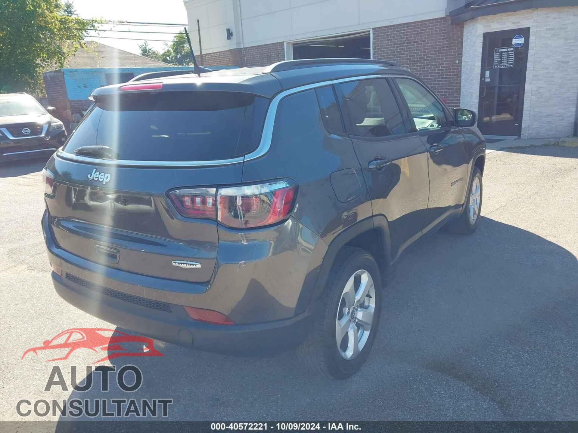 JEEP COMPASS 2018 - 3C4NJDBB5JT398657