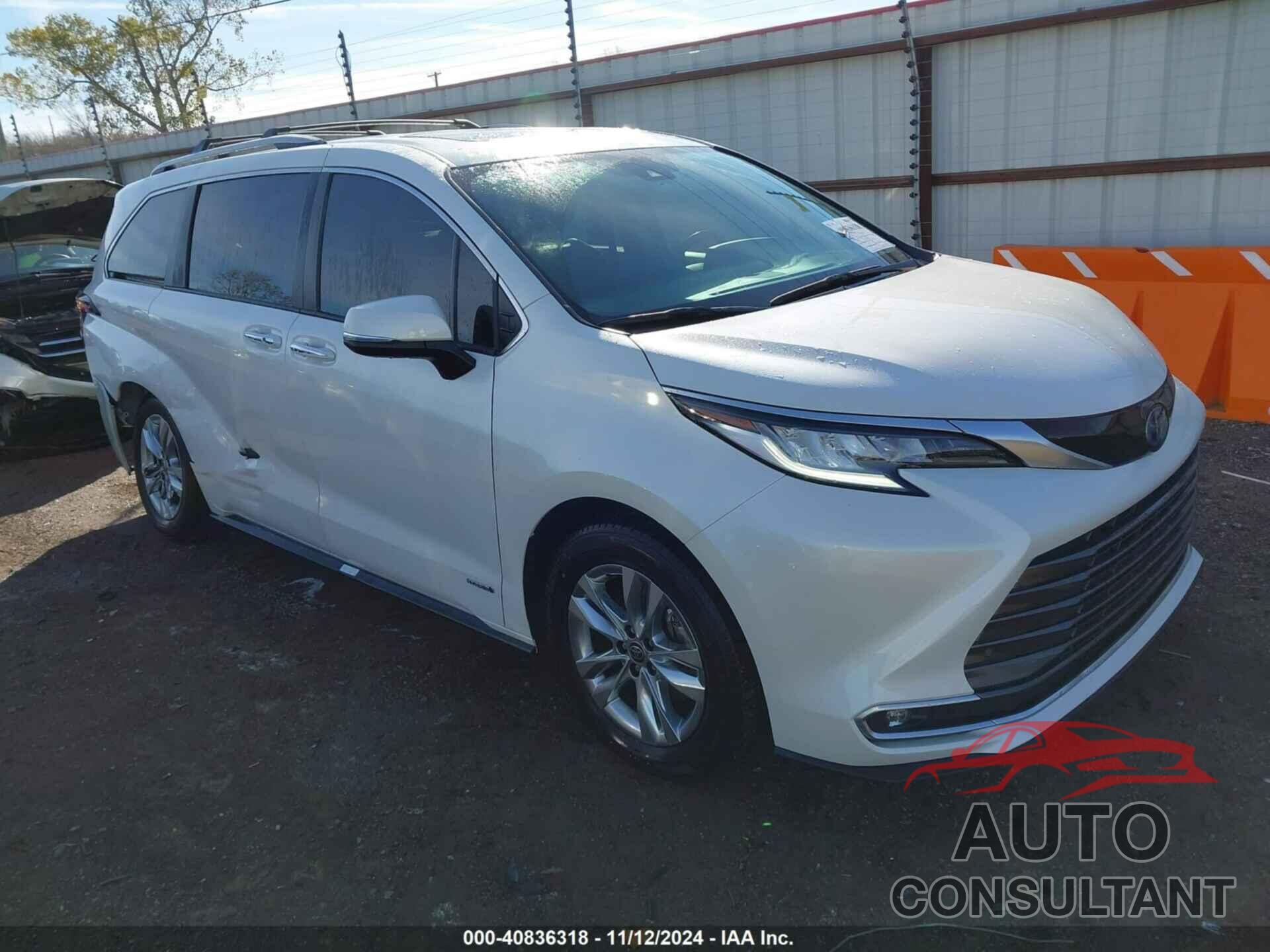 TOYOTA SIENNA 2021 - 5TDZRKEC7MS038159