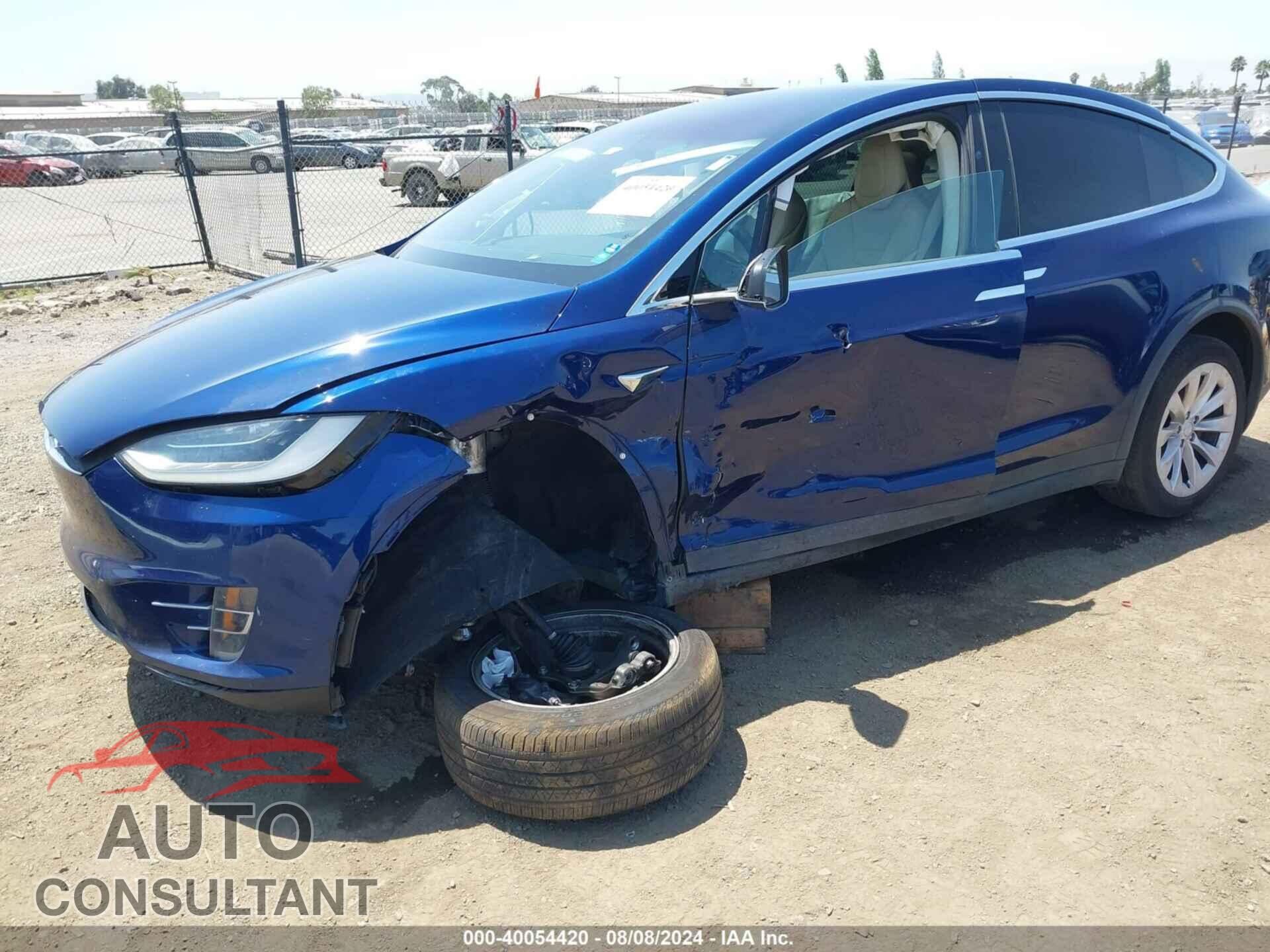 TESLA MODEL X 2017 - 5YJXCBE24HF044656