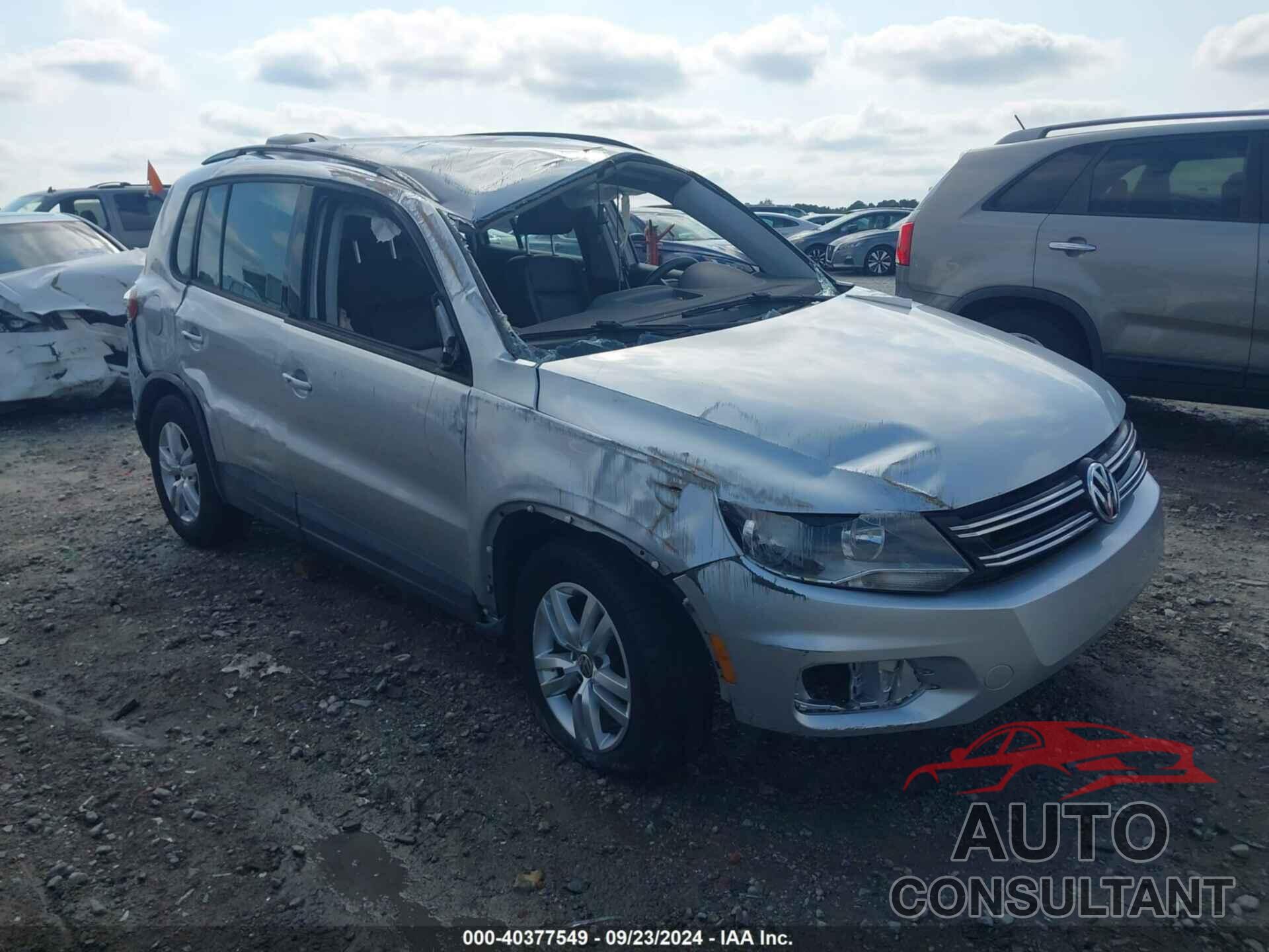 VOLKSWAGEN TIGUAN 2017 - WVGAV7AX4HW510141