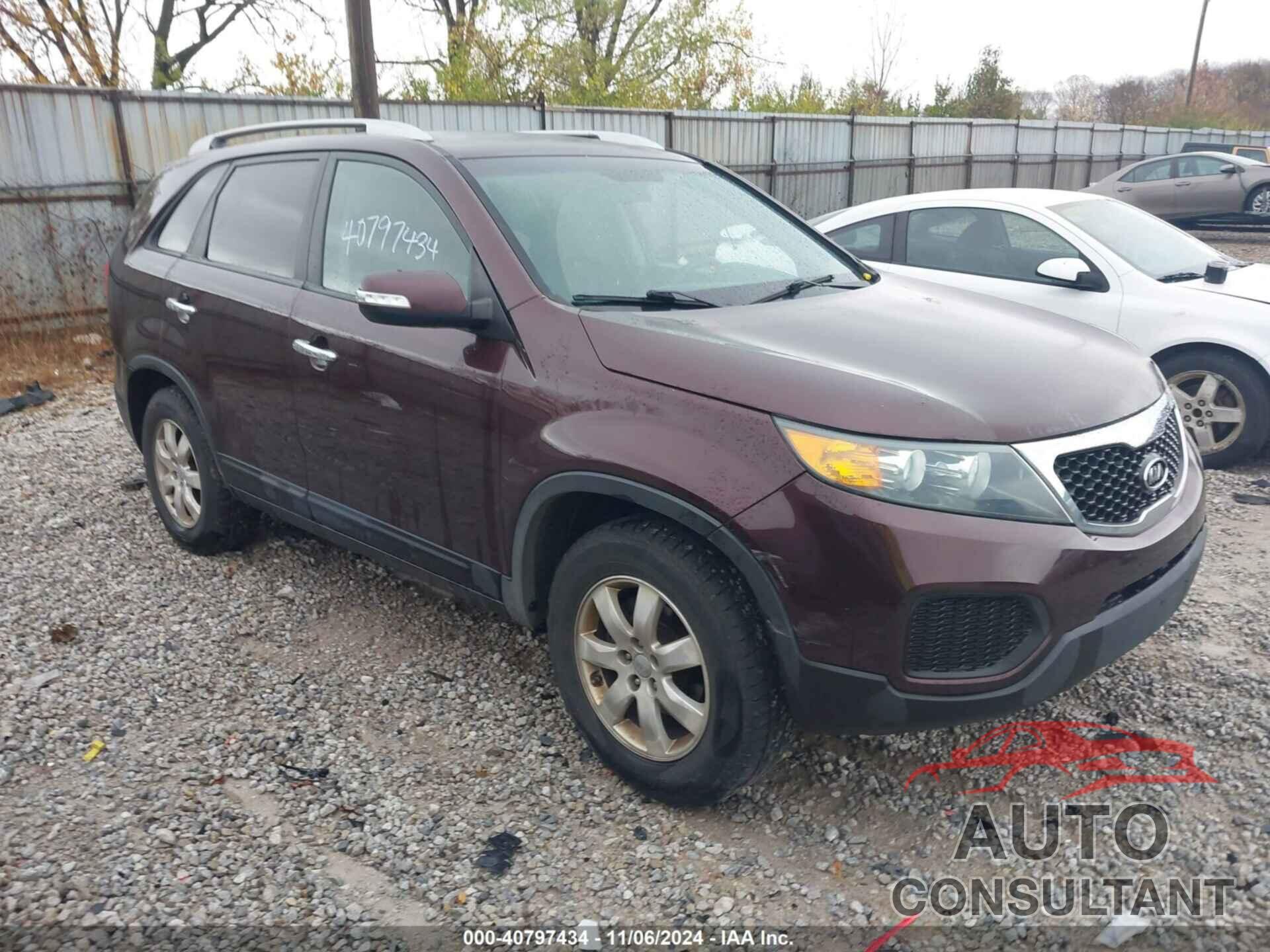 KIA SORENTO 2013 - 5XYKT4A28DG319315