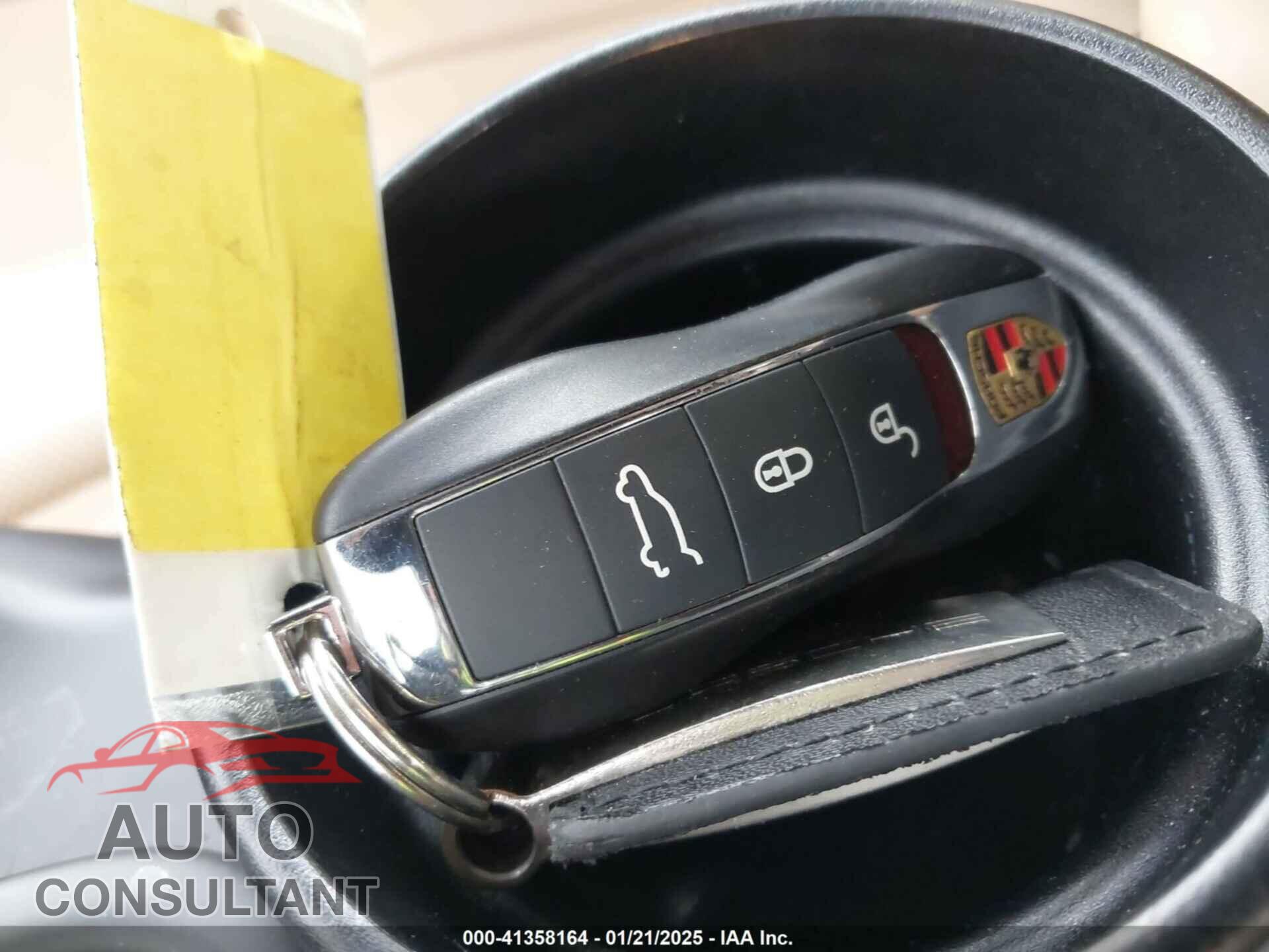 PORSCHE CAYENNE 2016 - WP1AB2A24GLA96569