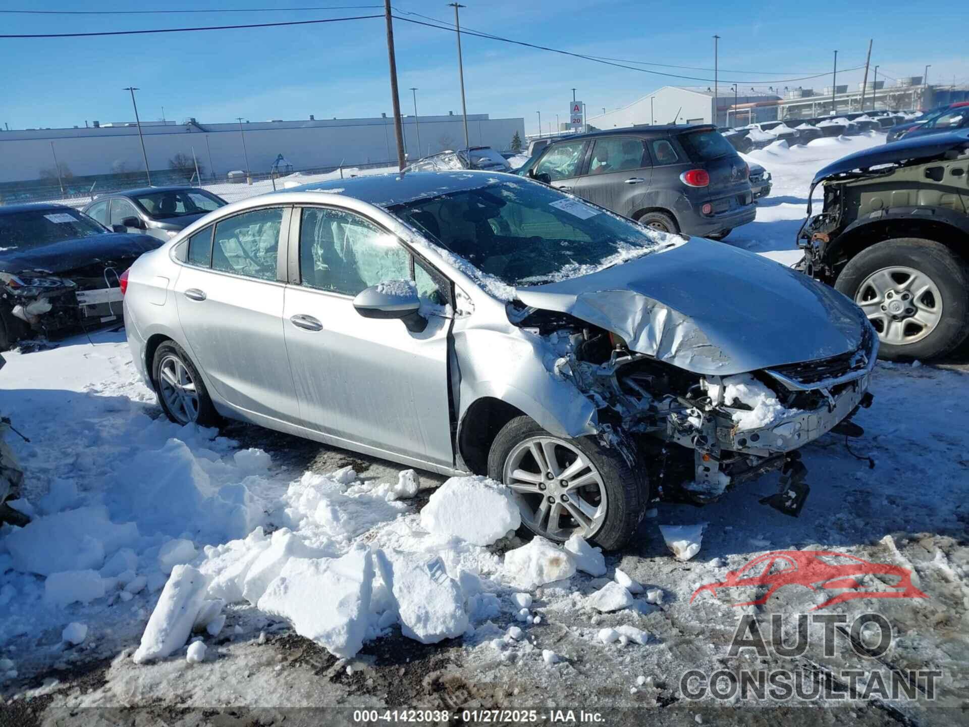 CHEVROLET CRUZE 2018 - 1G1BE5SM9J7100851