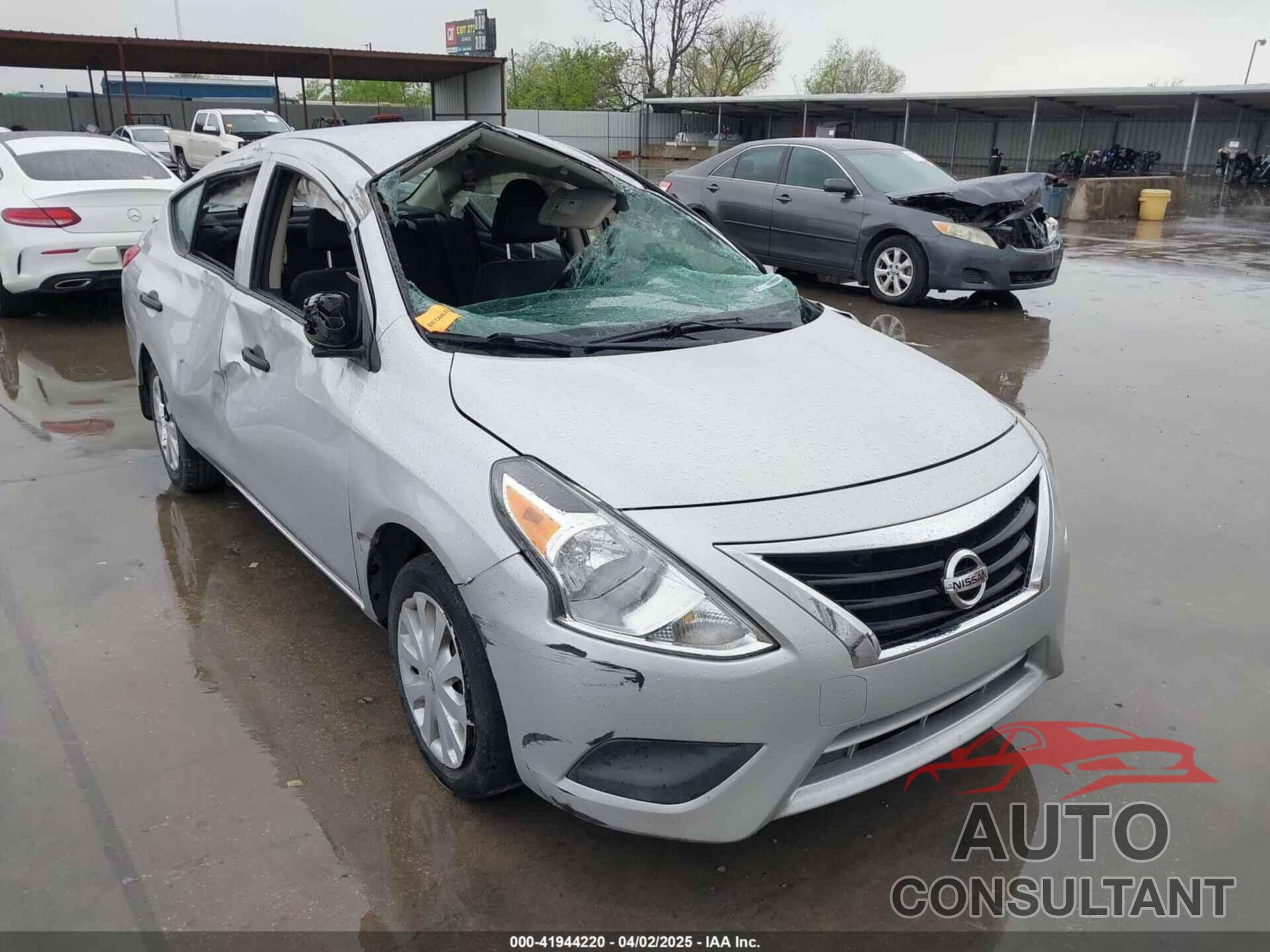 NISSAN VERSA 2018 - 3N1CN7AP9JL838876