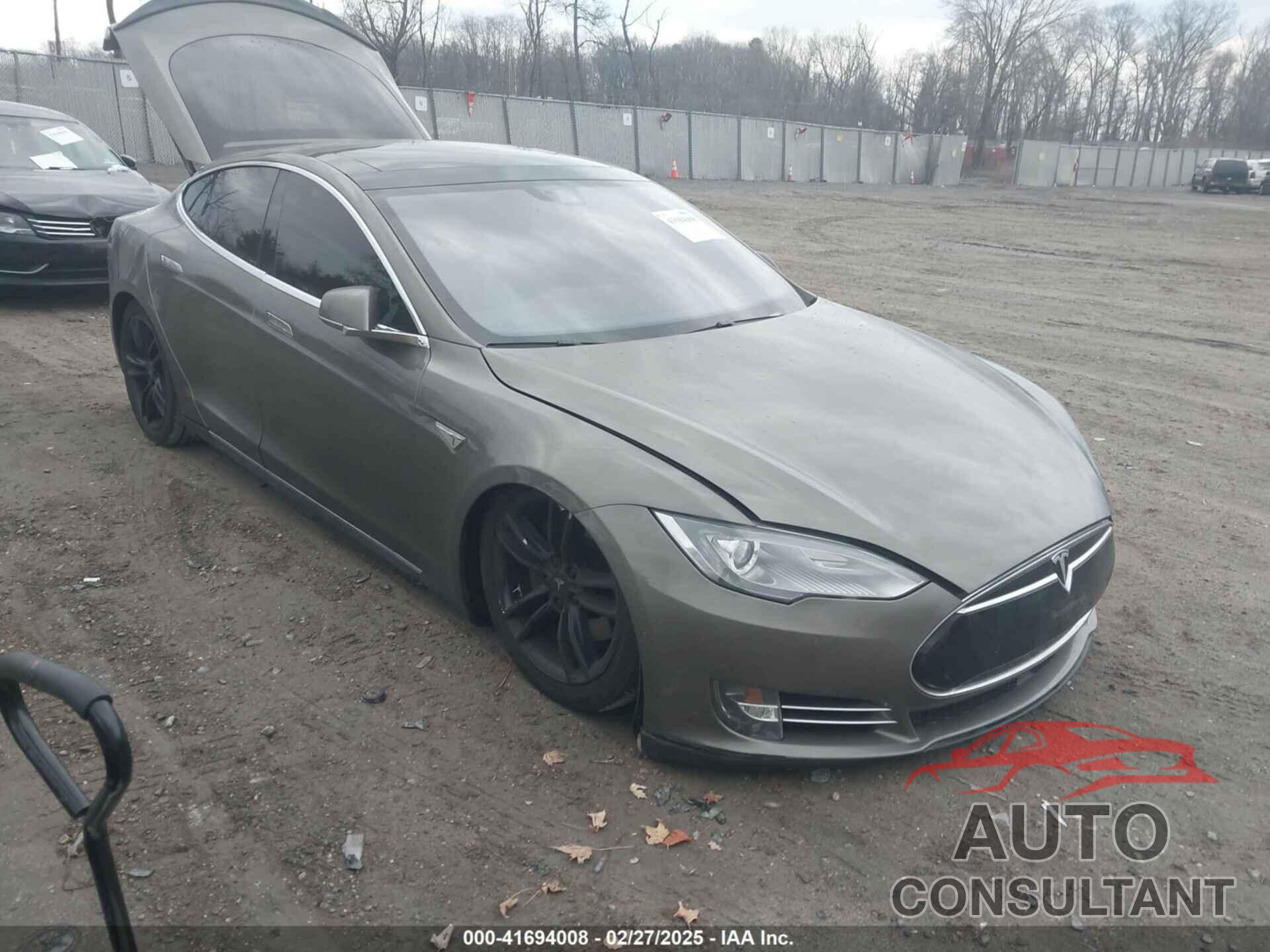 TESLA MODEL S 2015 - 5YJSA1E22FF109558