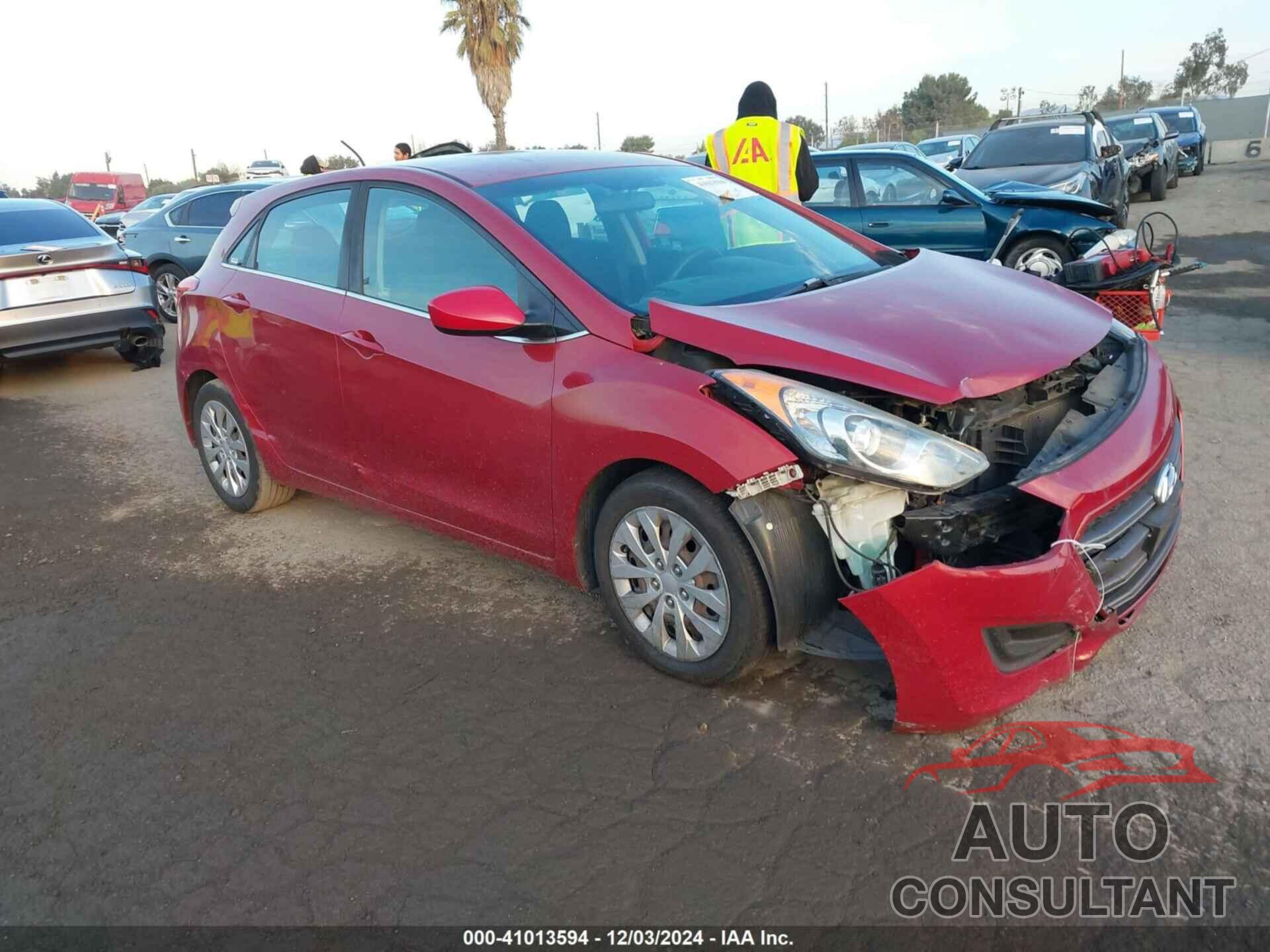 HYUNDAI ELANTRA GT 2017 - KMHD35LH6HU381005