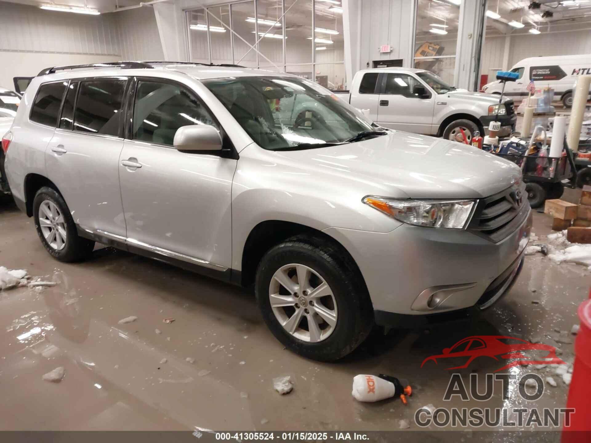 TOYOTA HIGHLANDER 2011 - 5TDBK3EH3BS070031