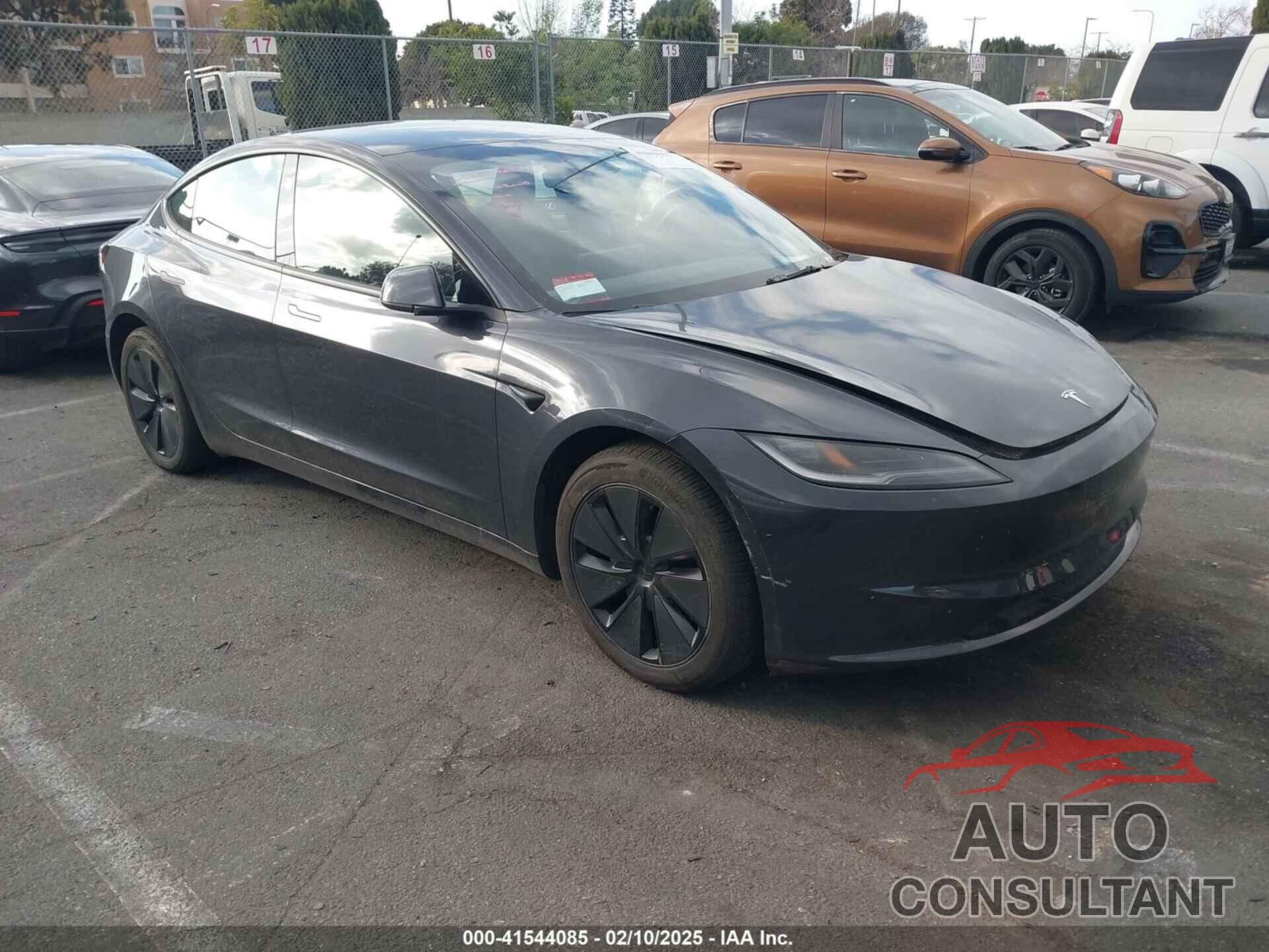 TESLA MODEL 3 2024 - 5YJ3E1EA6RF726515