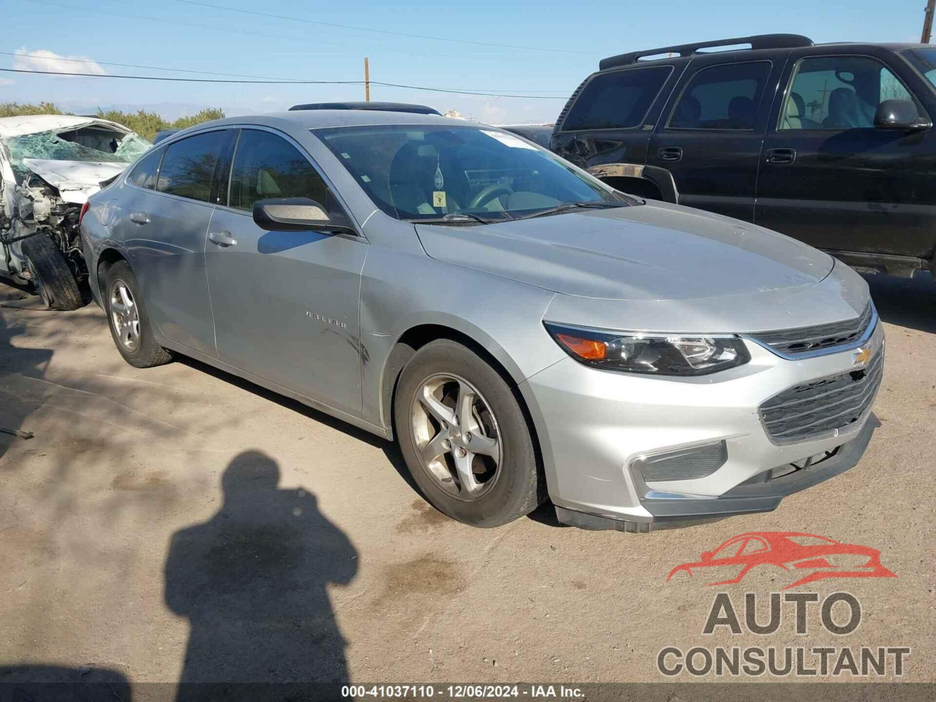 CHEVROLET MALIBU 2018 - 1G1ZB5ST4JF276811