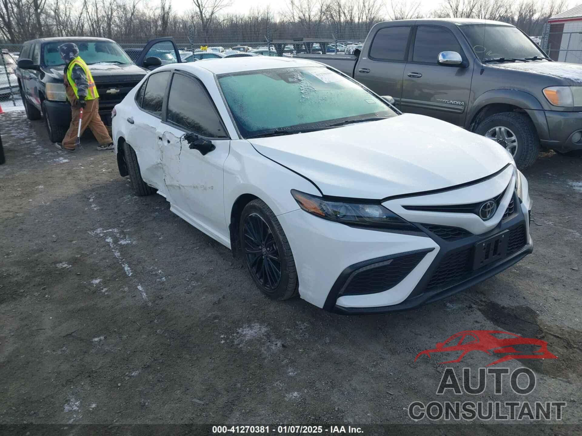 TOYOTA CAMRY 2022 - 4T1G11AK7NU035311