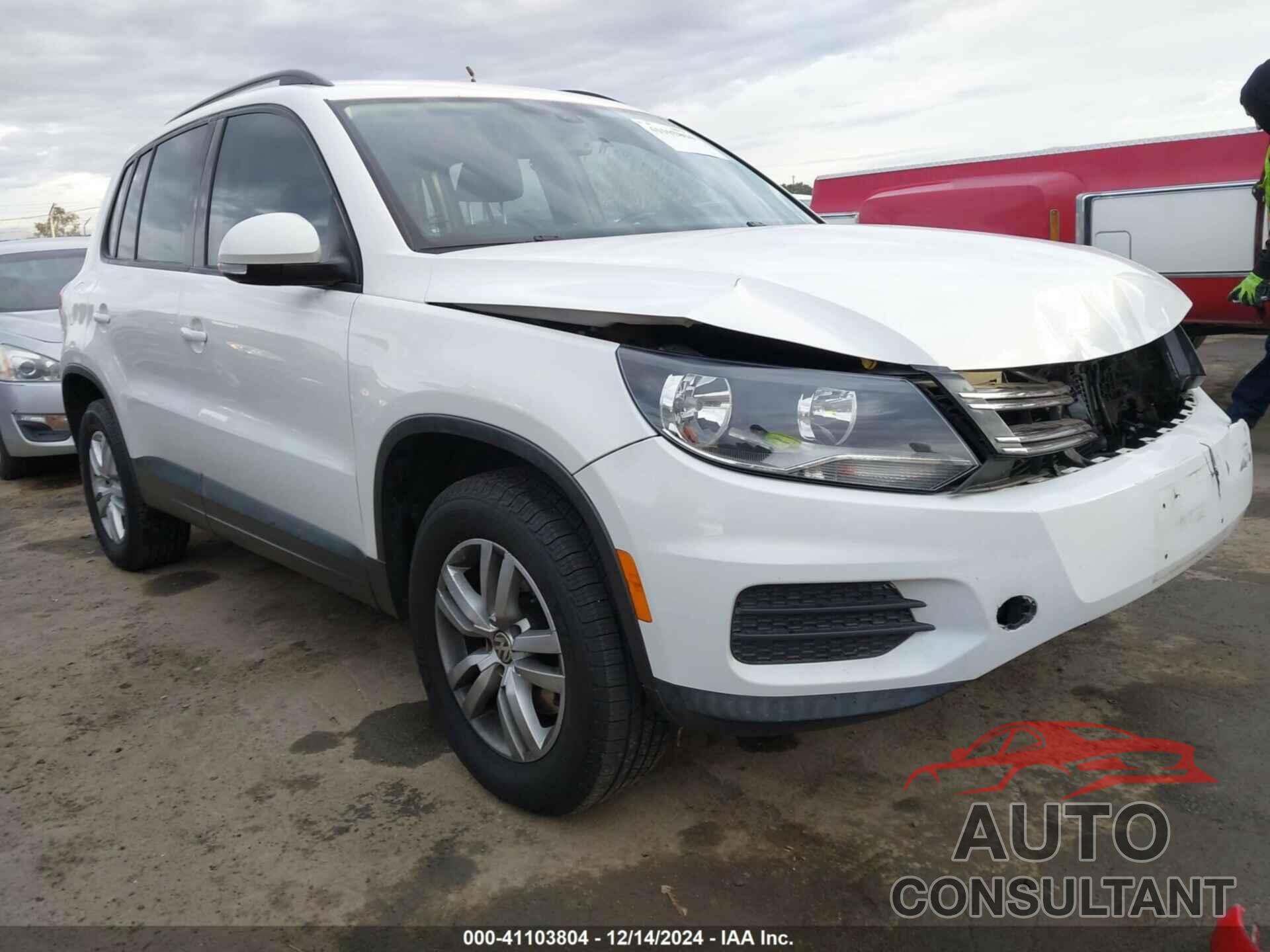 VOLKSWAGEN TIGUAN 2017 - WVGAV7AX0HK012865