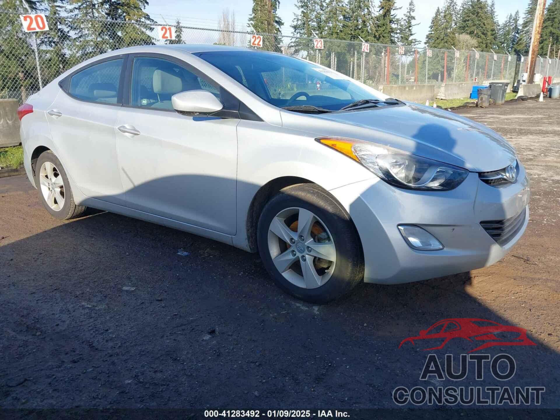 HYUNDAI ELANTRA 2013 - KMHDH4AE6DU890994