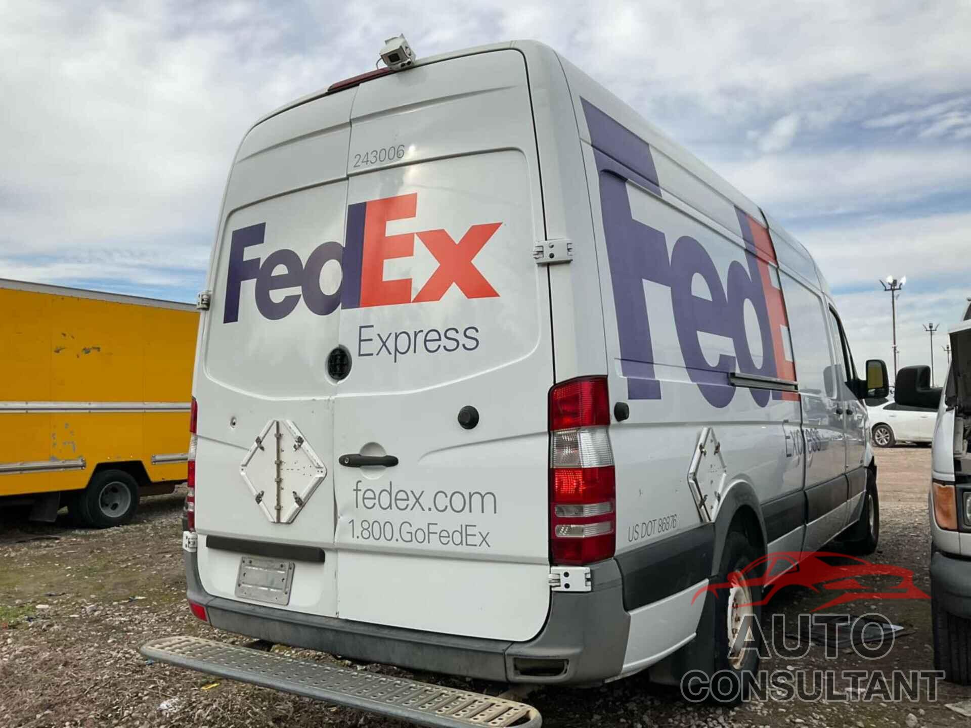 MERCEDES-BENZ SPRINTER 2011 - WD3PE8CBXB5570261